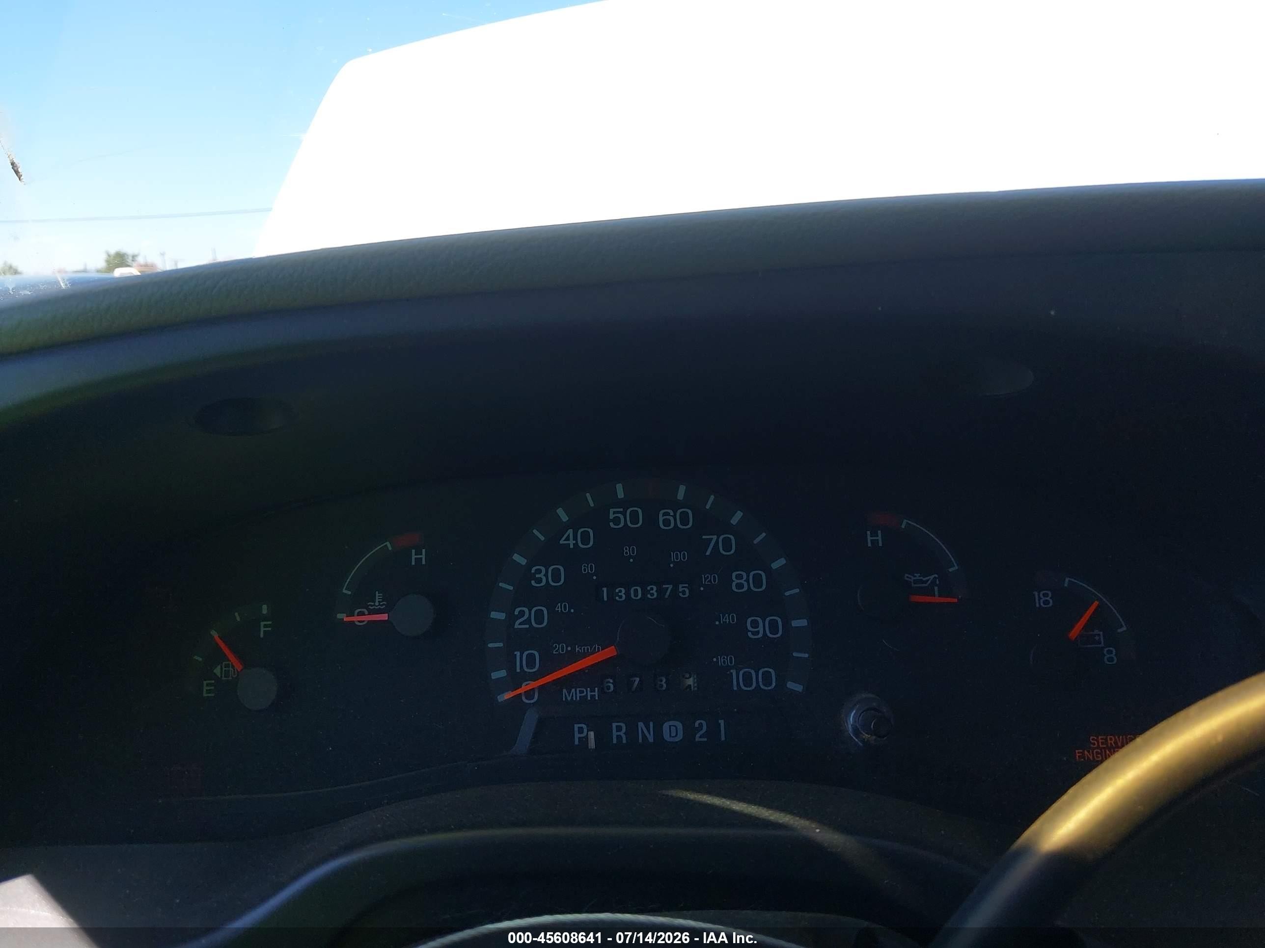 1997 Ford Club Wagon Xl/xlt White vin: 1FBJS31L0VHB81333