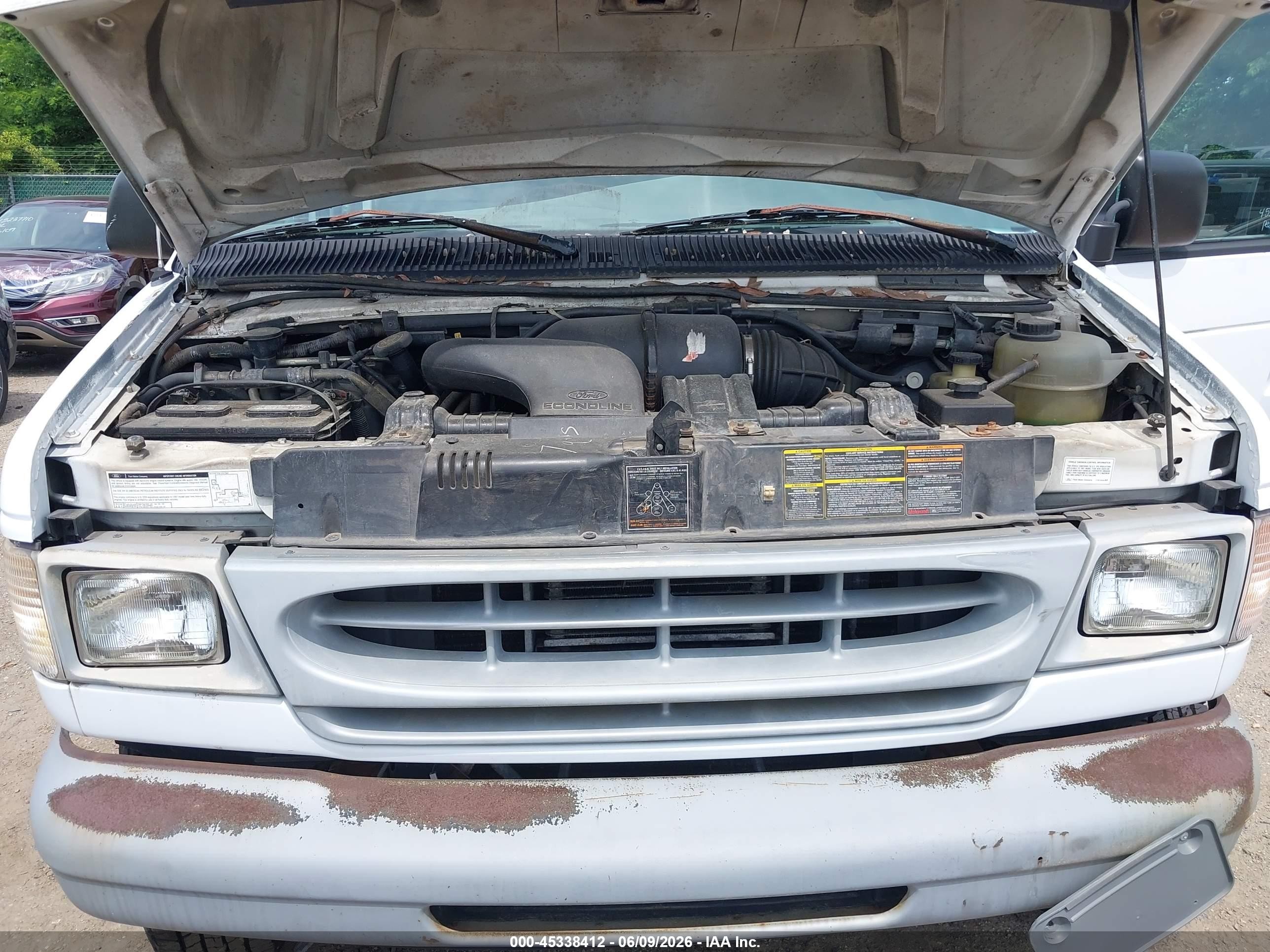 1997 Ford Club Wagon Xl/xlt White vin: 1FBJS31L5VHA48275