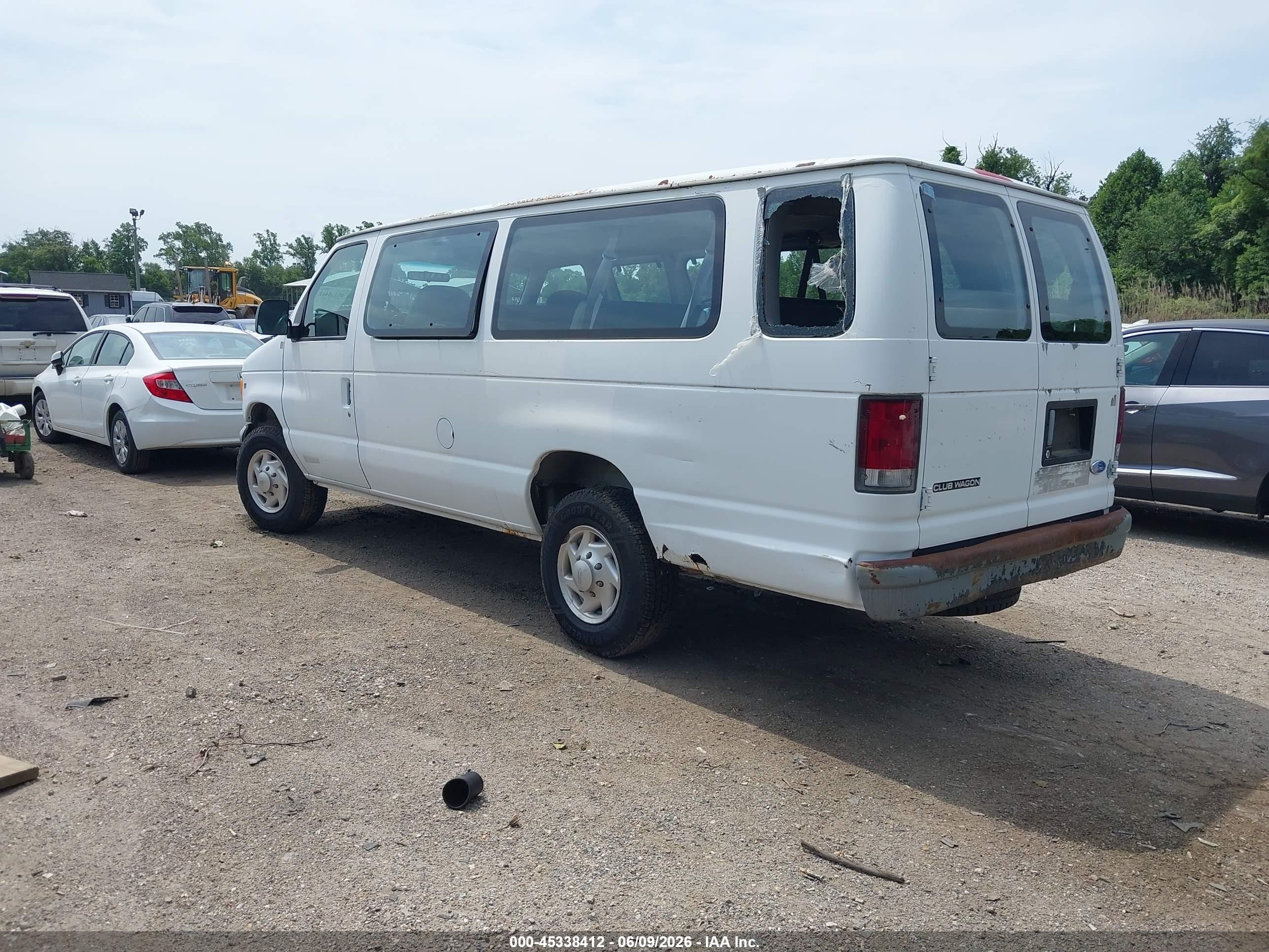 1997 Ford Club Wagon Xl/xlt White vin: 1FBJS31L5VHA48275