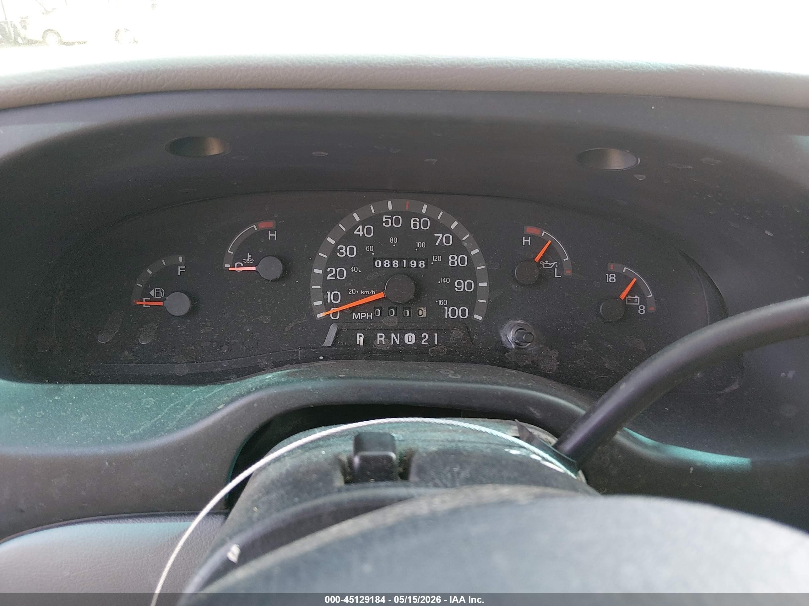 1997 Ford Club Wagon Xl/xlt White vin: 1FBJS31L5VHB79870