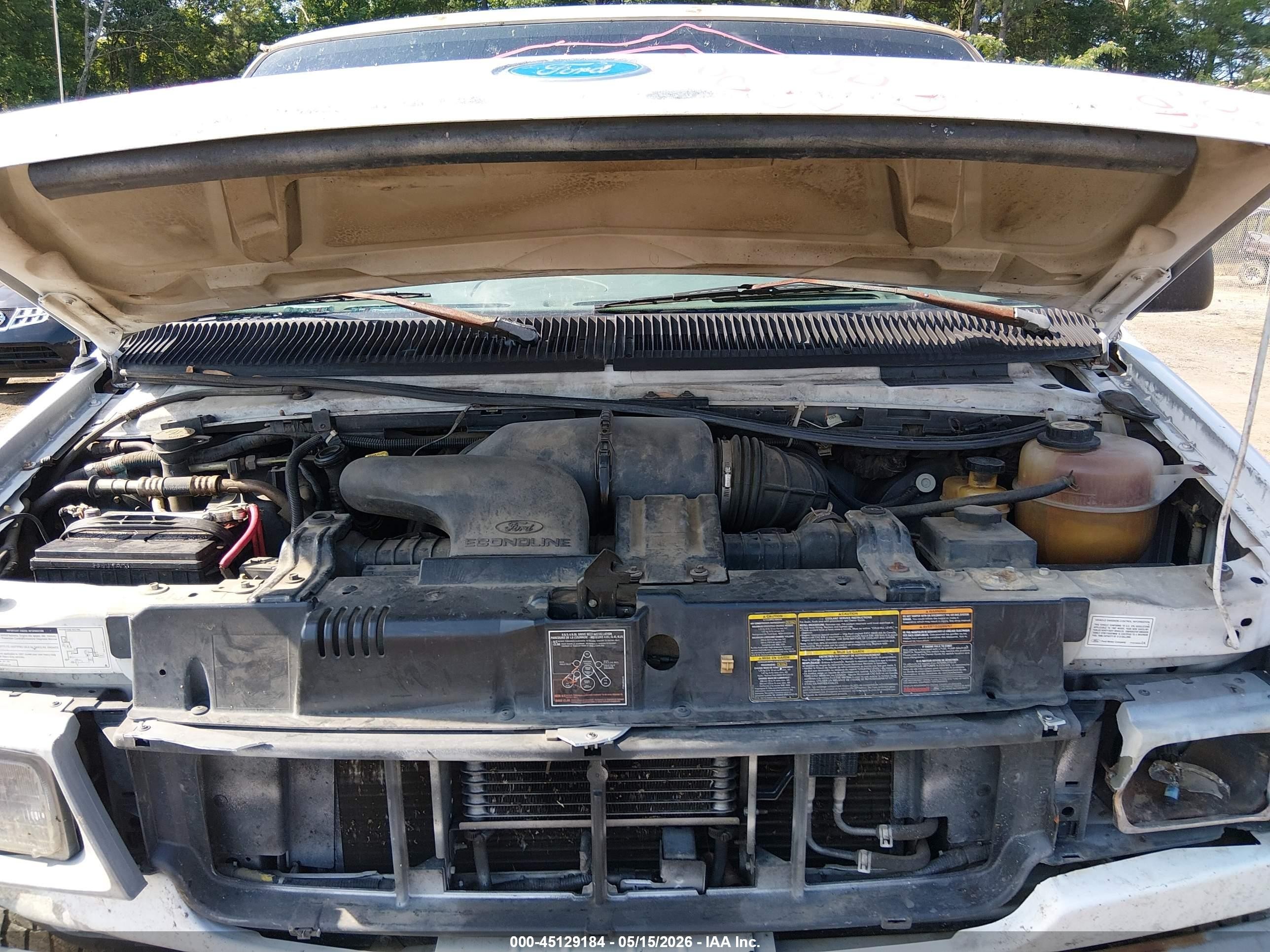 1997 Ford Club Wagon Xl/xlt White vin: 1FBJS31L5VHB79870