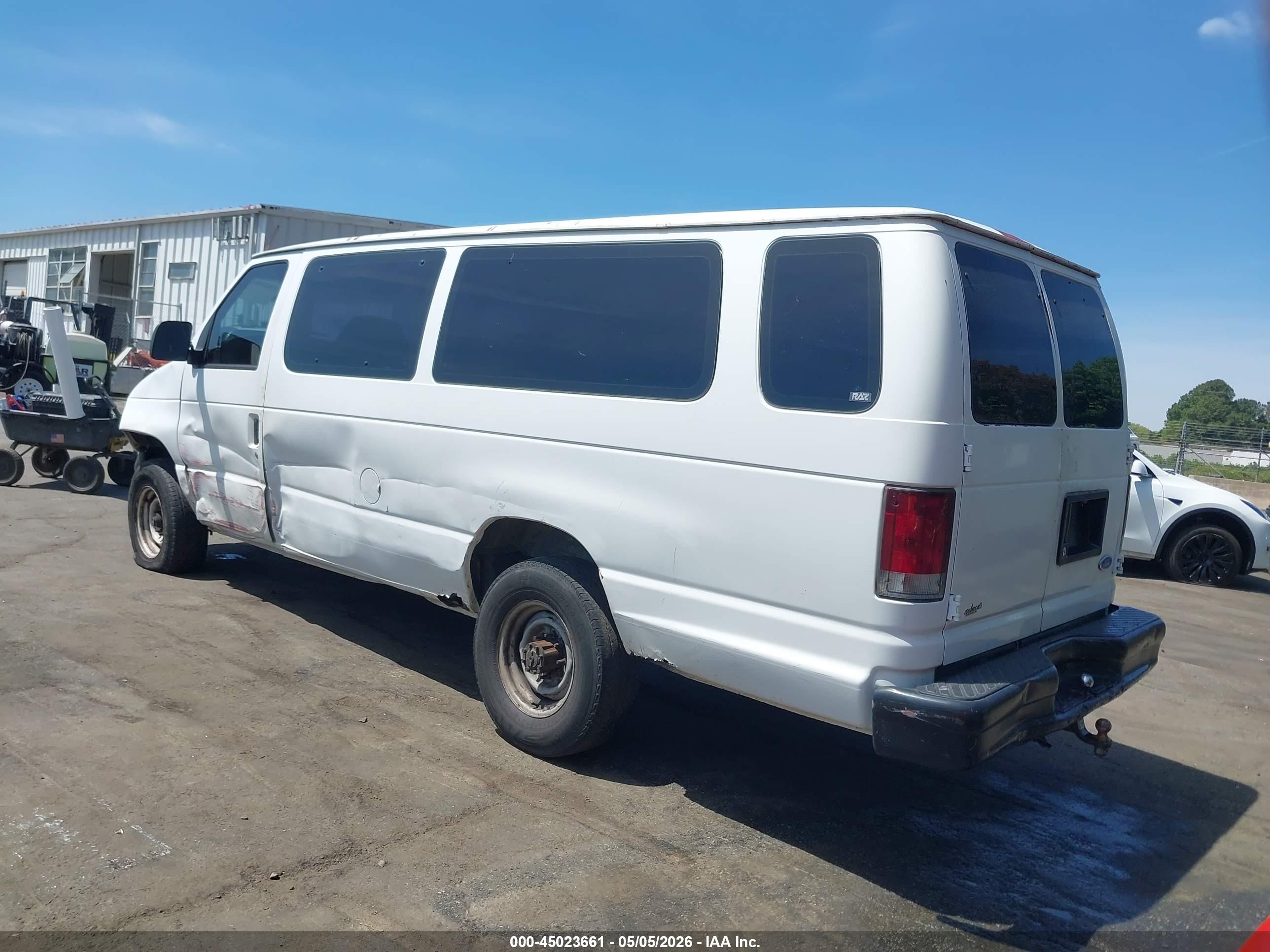 1997 Ford Club Wagon Xl/xlt White vin: 1FBJS31L8VHA56323