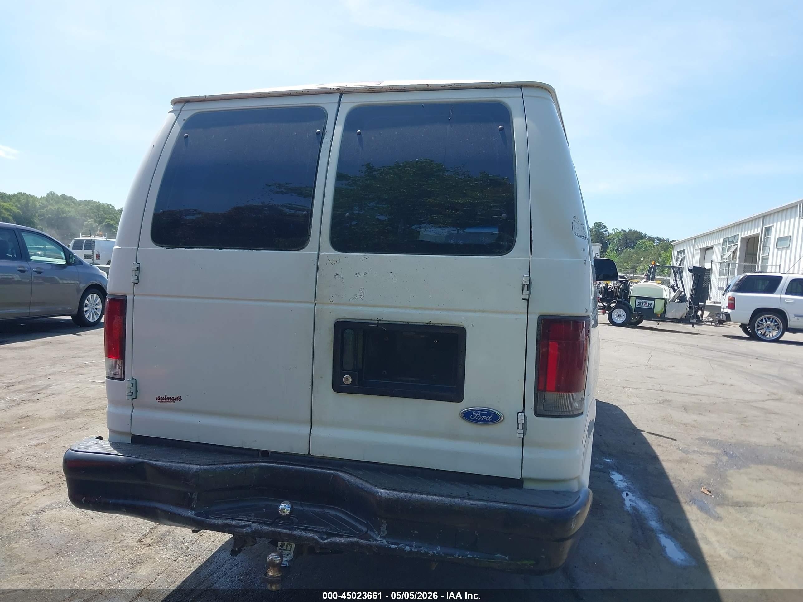 1997 Ford Club Wagon Xl/xlt White vin: 1FBJS31L8VHA56323