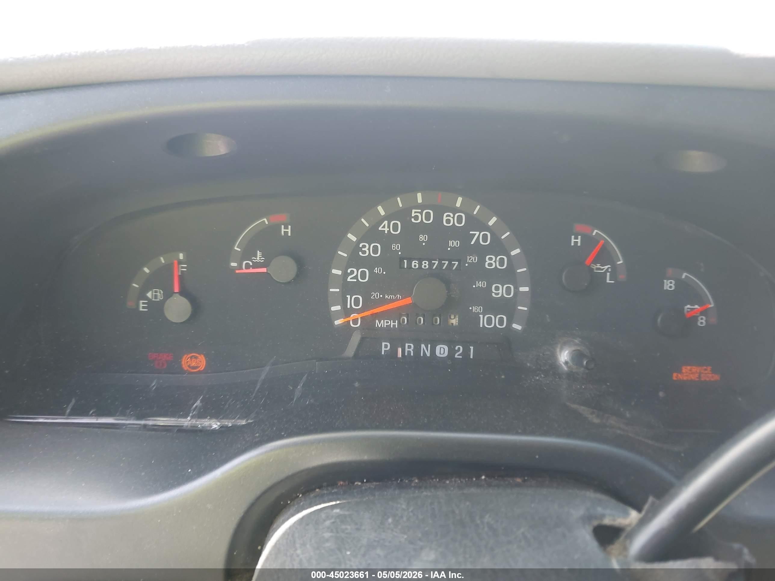 1997 Ford Club Wagon Xl/xlt White vin: 1FBJS31L8VHA56323