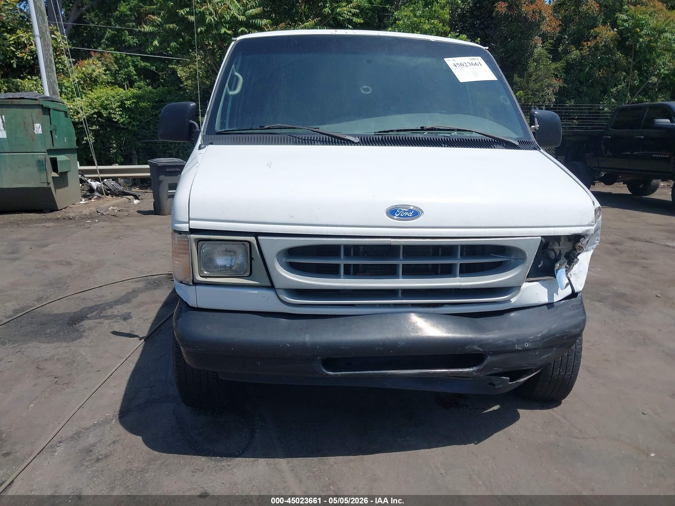 1997 Ford Club Wagon Xl/xlt White vin: 1FBJS31L8VHA56323