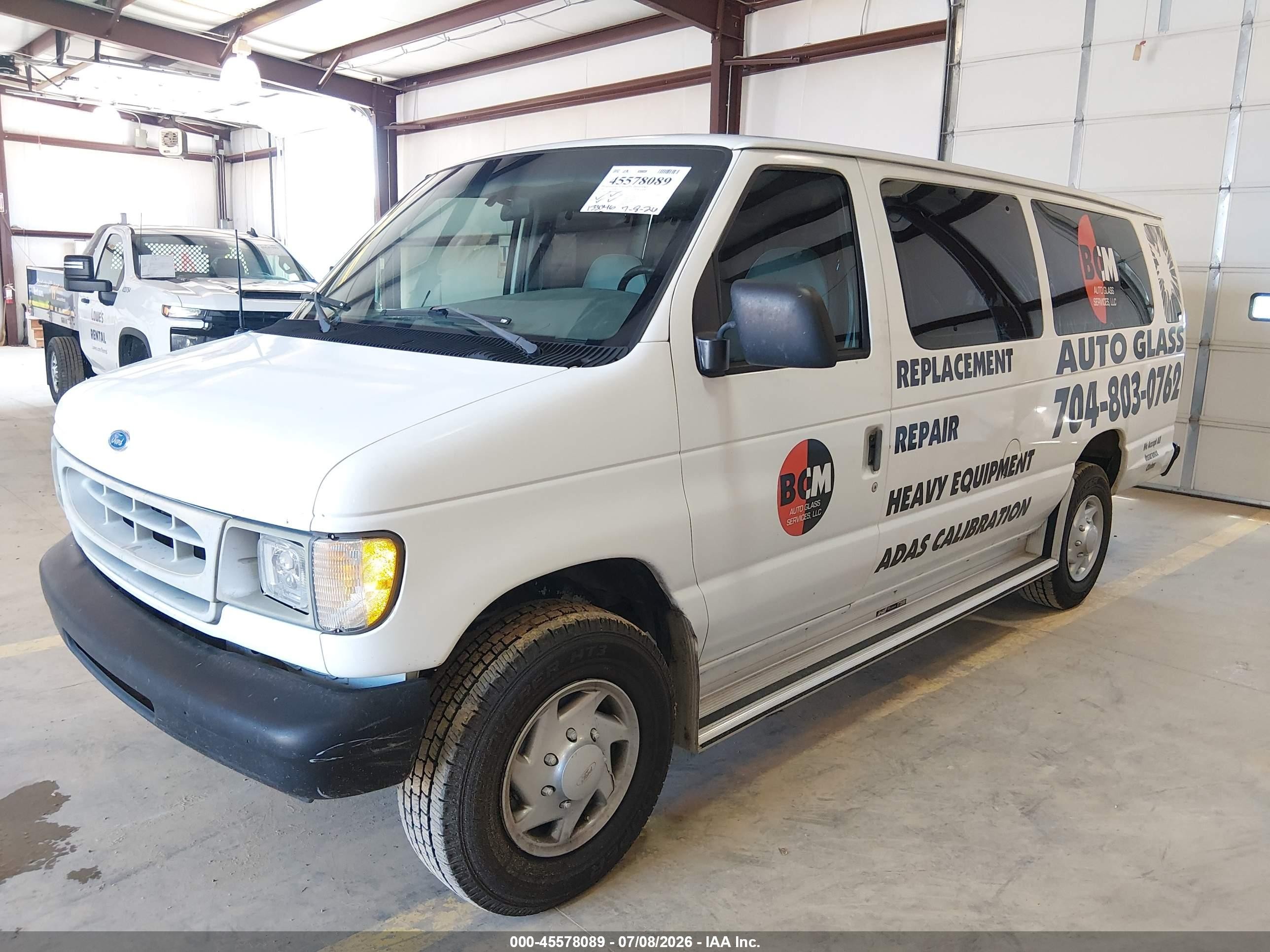 1997 Ford Club Wagon Xl/xlt White vin: 1FBJS31L8VHB13054