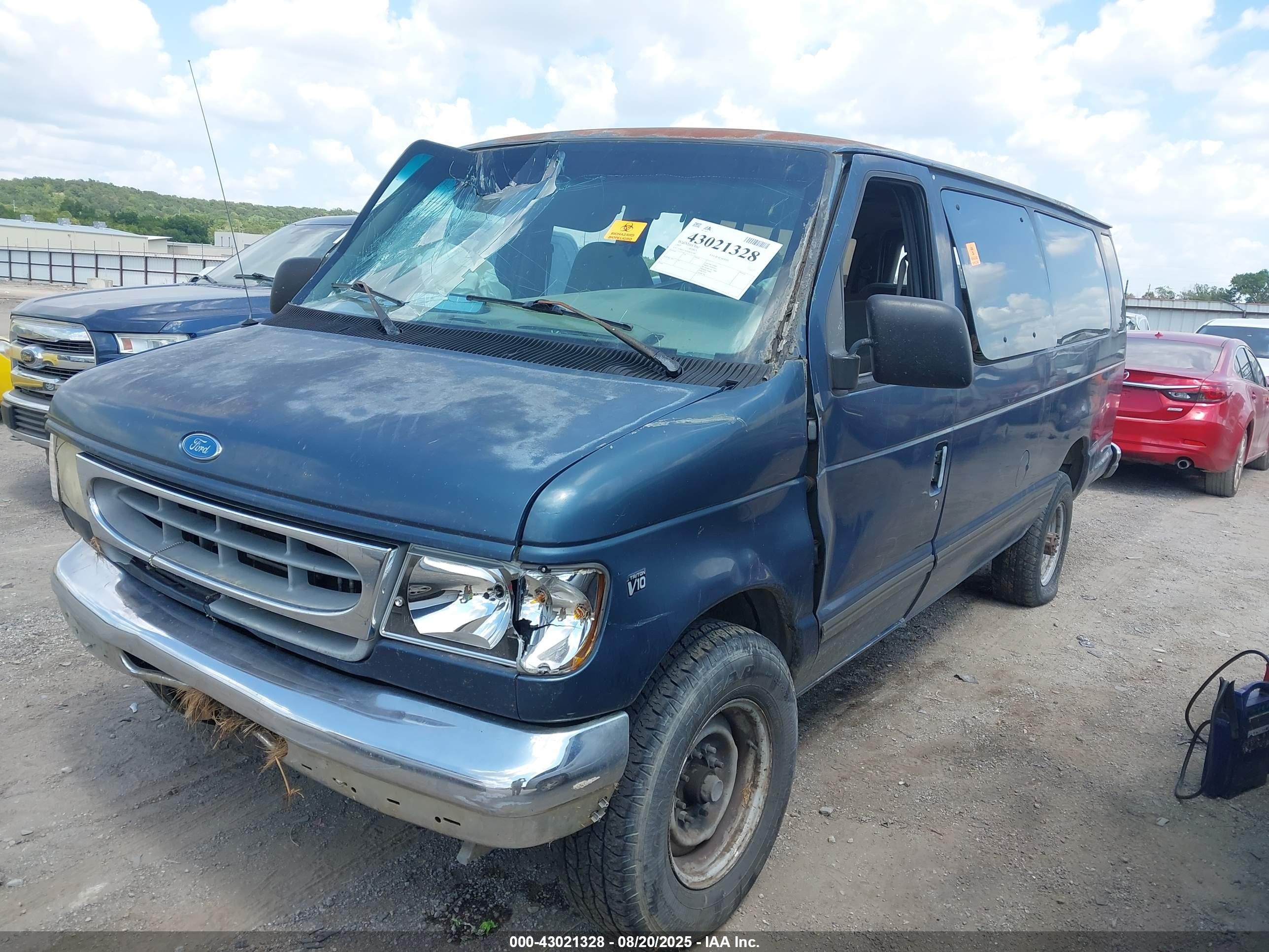 1997 Ford Club Wagon Xl/xlt Blue vin: 1FBJS31S0VHB16389