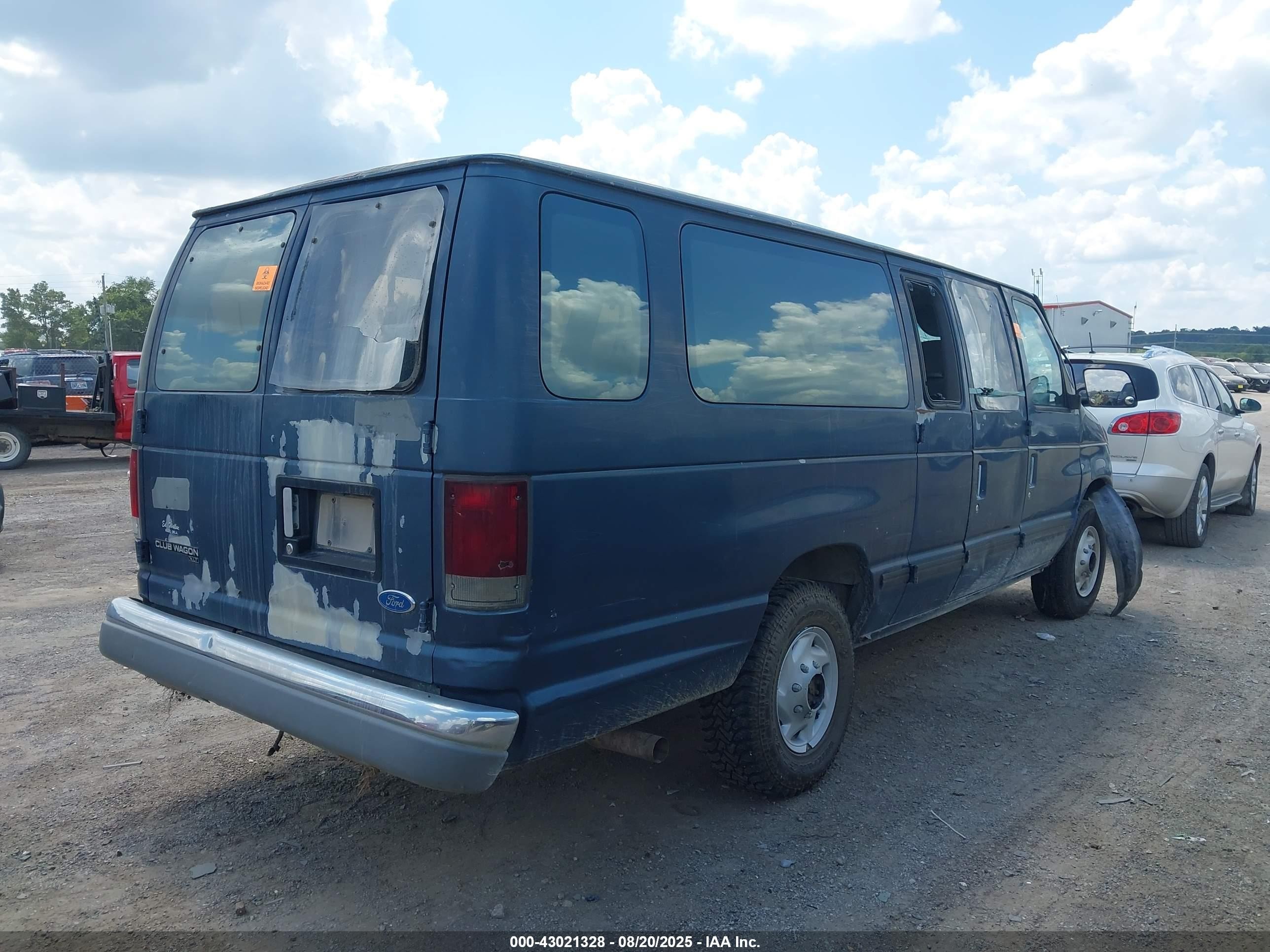 1997 Ford Club Wagon Xl/xlt Blue vin: 1FBJS31S0VHB16389
