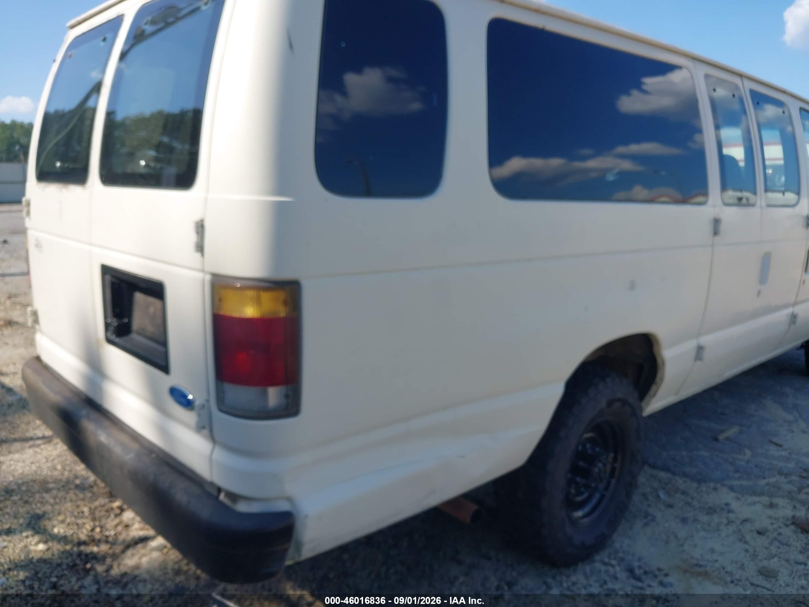 1994 Ford Econoline E350 Super Duty White vin: 1FBJS31Y3RHA87030