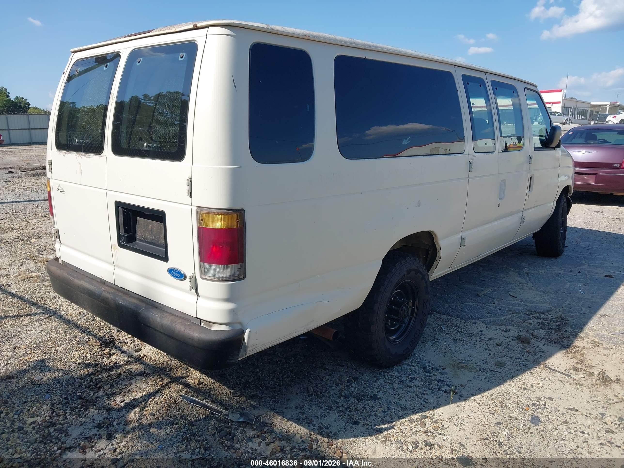 1994 Ford Econoline E350 Super Duty White vin: 1FBJS31Y3RHA87030