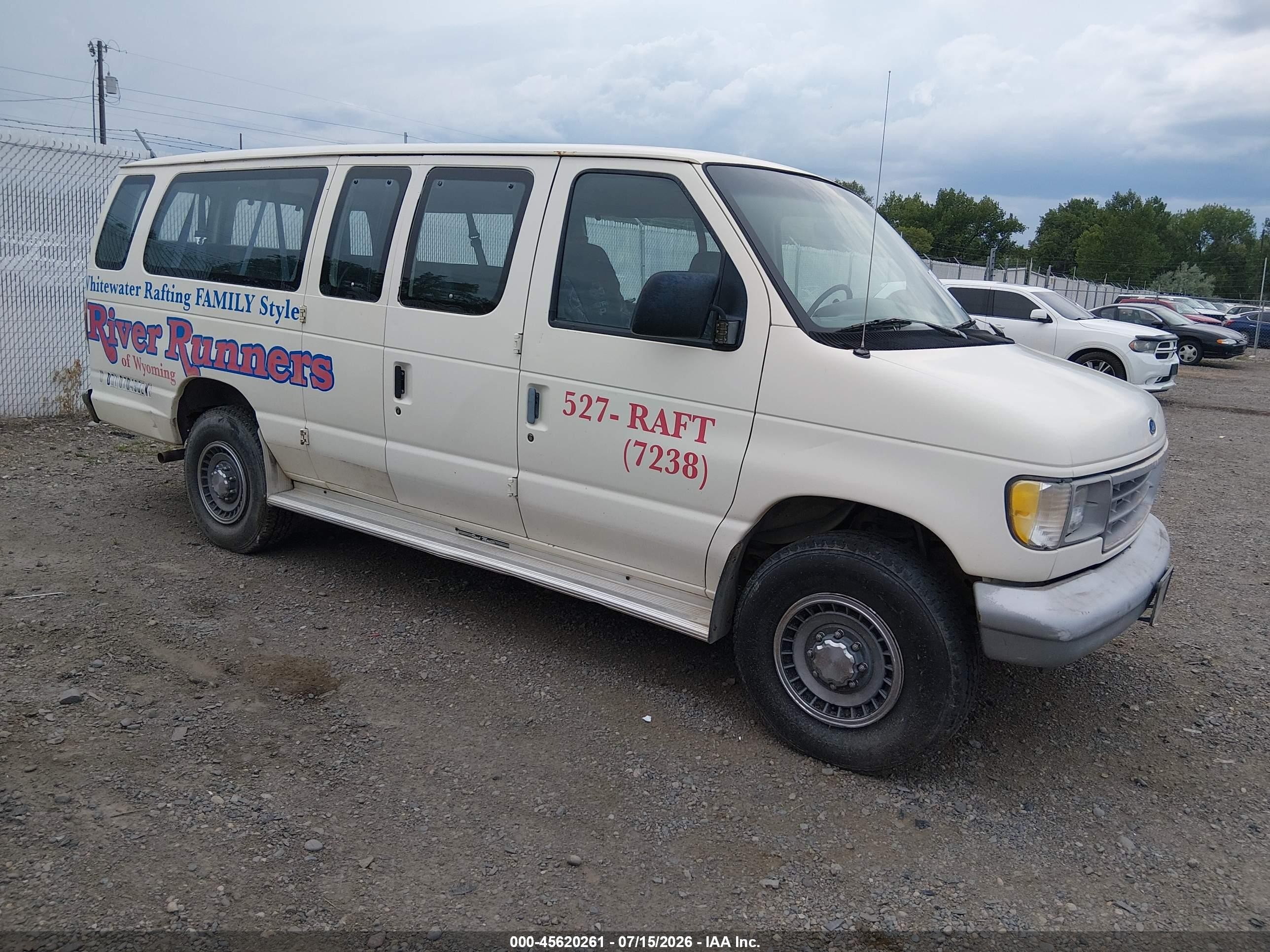 1994 Ford Econoline E350 Super Duty Cream vin: 1FBJS31Y5RHB52587