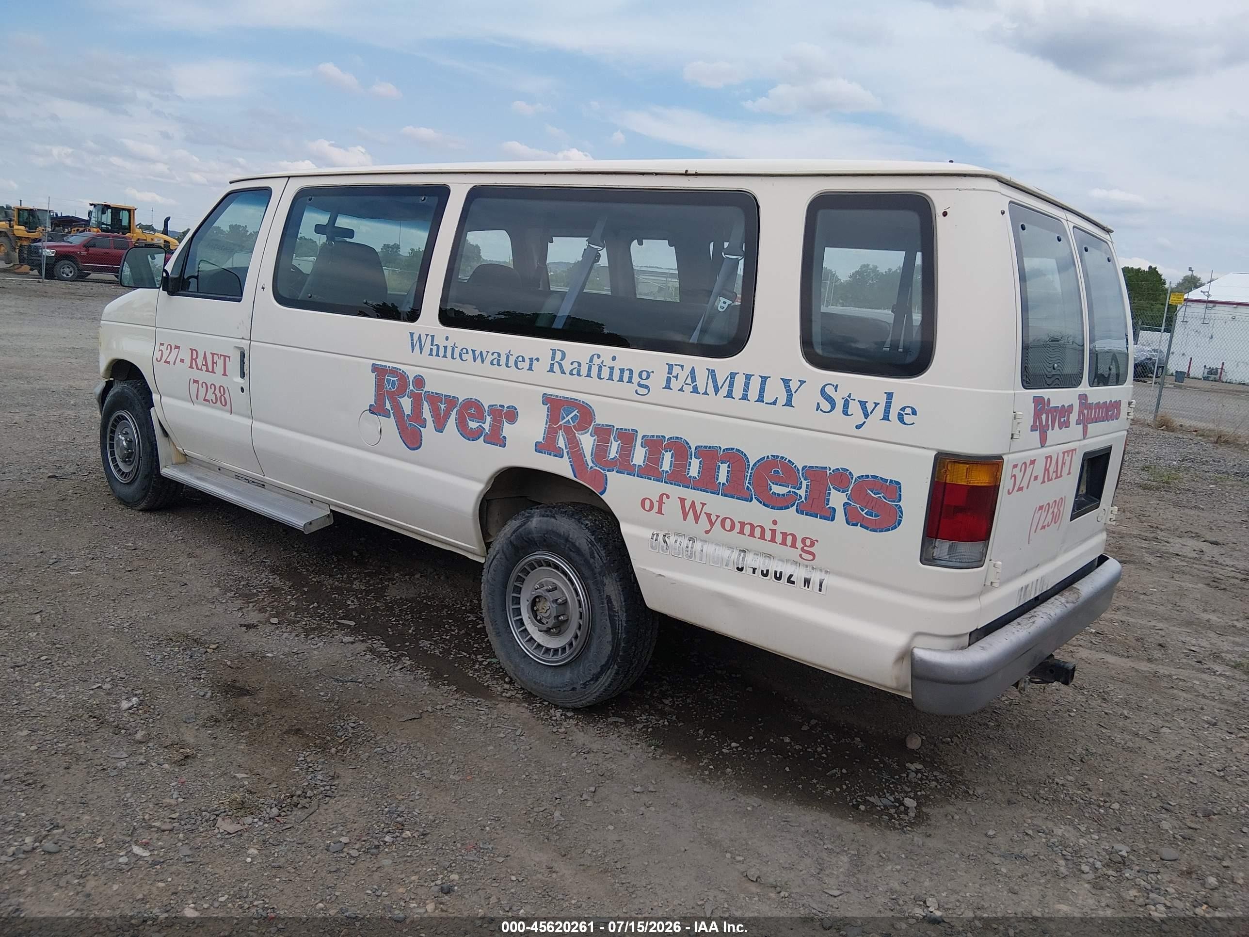 1994 Ford Econoline E350 Super Duty Cream vin: 1FBJS31Y5RHB52587