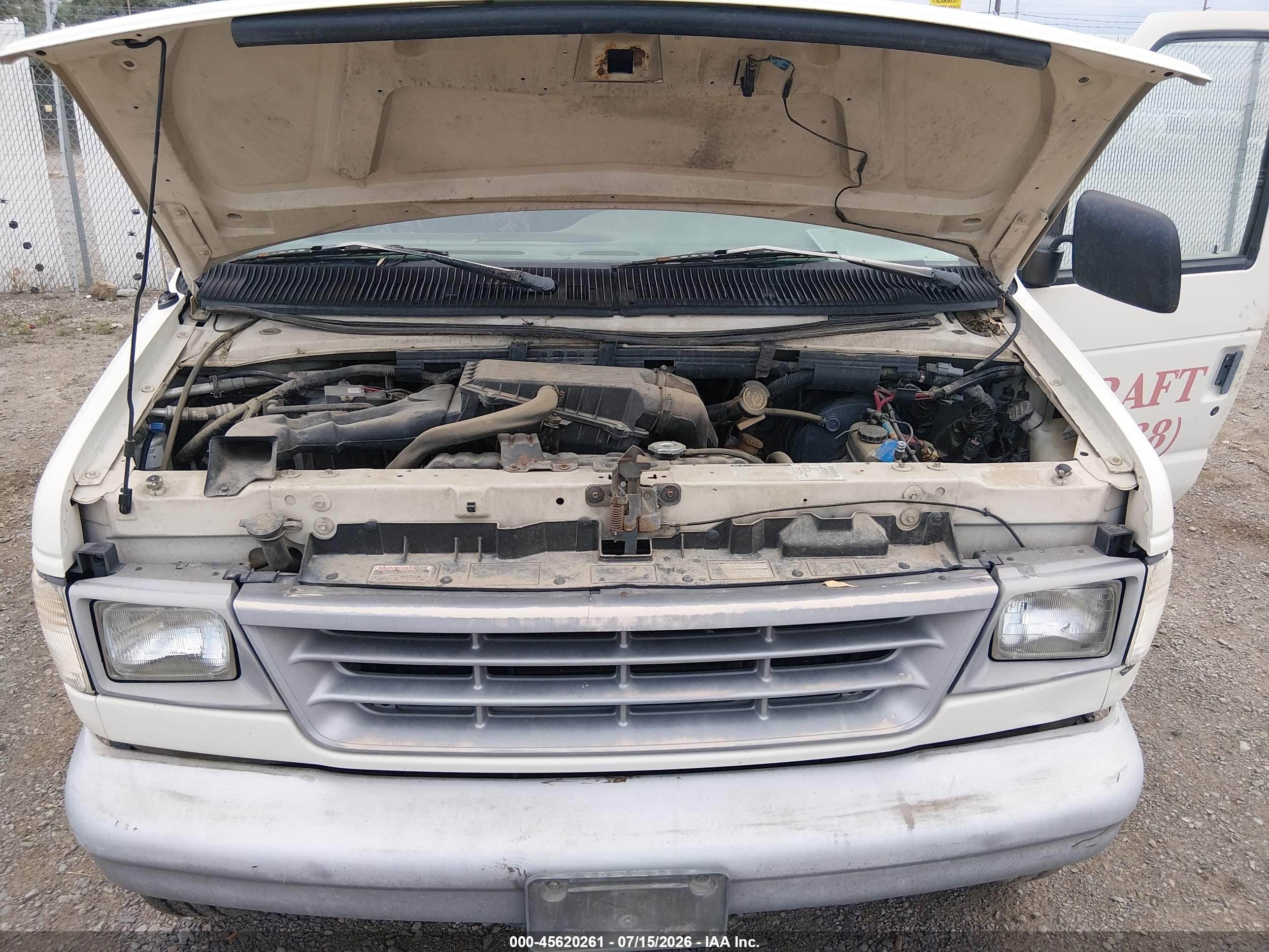 1994 Ford Econoline E350 Super Duty Cream vin: 1FBJS31Y5RHB52587