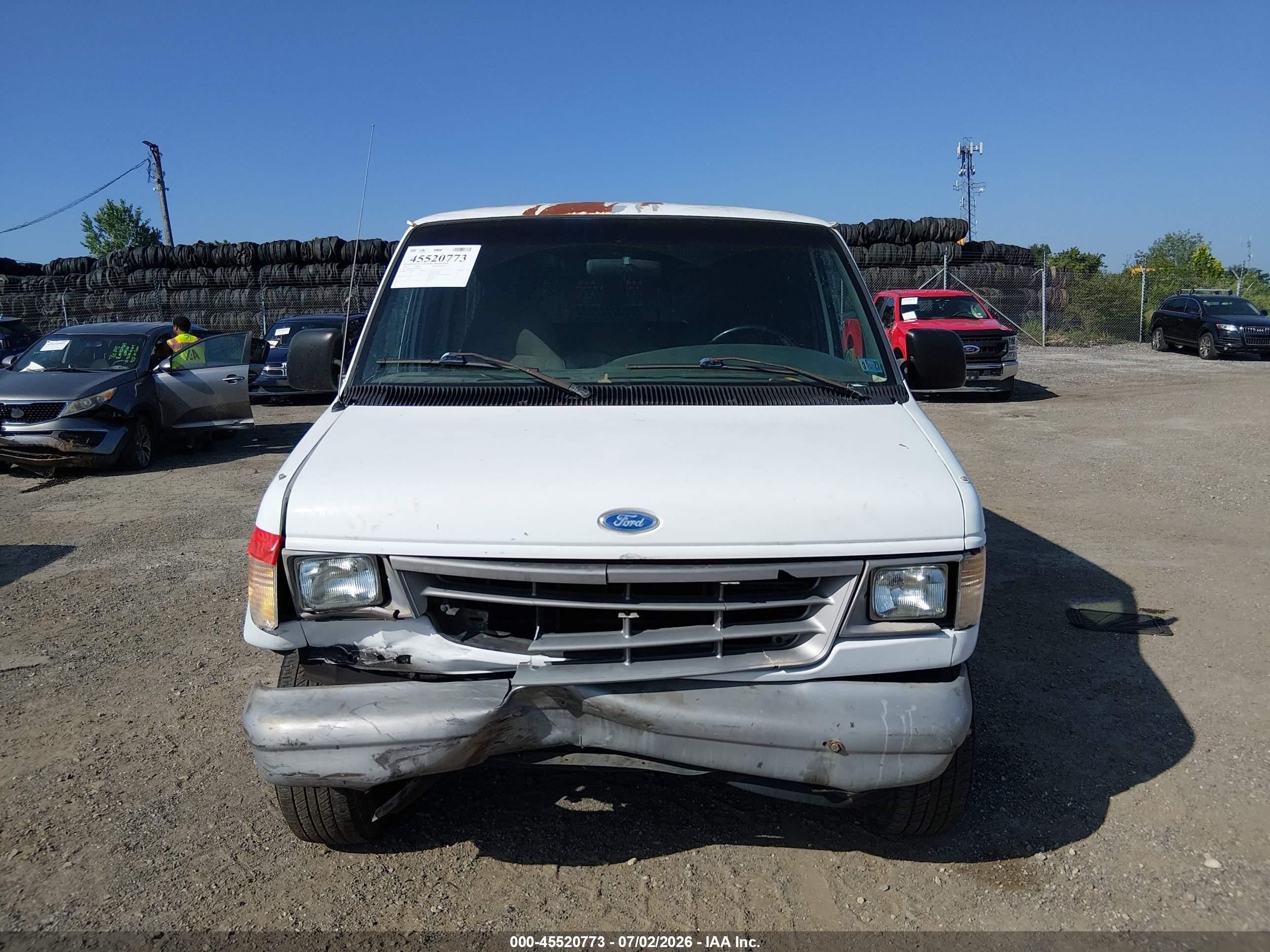 1996 Ford Econoline E350 Super Duty White vin: 1FBJS31Y8THB00779
