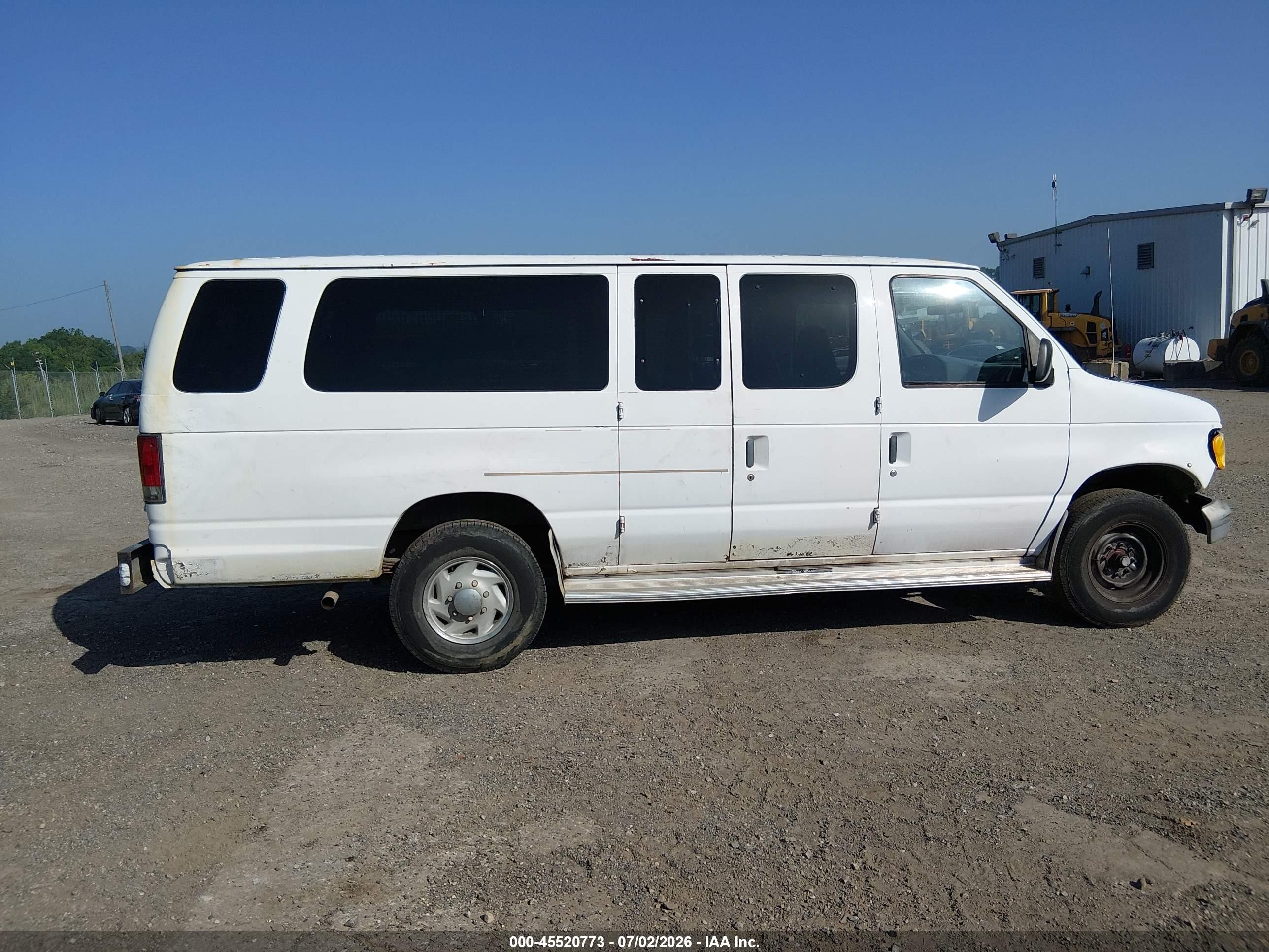 1996 Ford Econoline E350 Super Duty White vin: 1FBJS31Y8THB00779