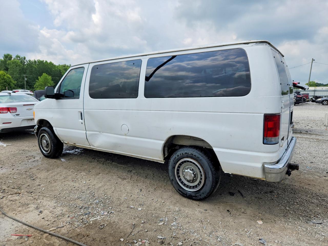 2006 Ford Econoline E350 Super Duty Wagon White vin: 1FBNE31L06HA16196