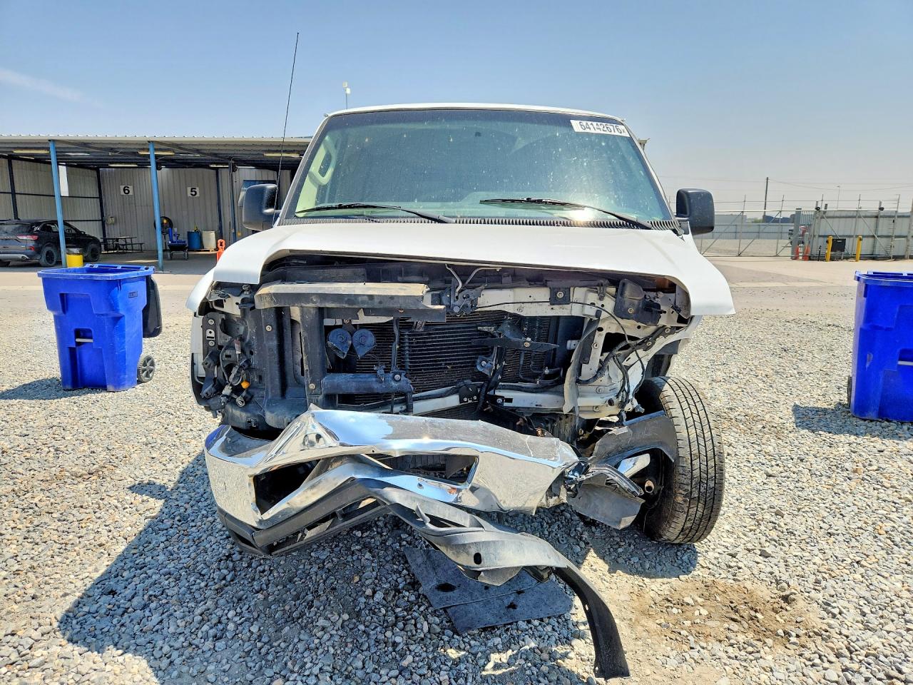 2009 Ford Econoline E350 Super Duty Wagon White vin: 1FBNE31L09DA74773
