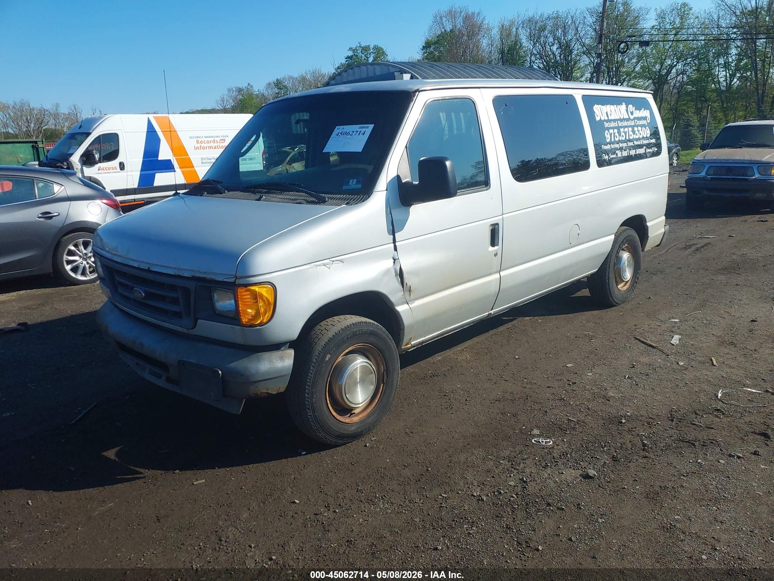 2005 Ford E-350 Super Duty   Silver vin: 1FBNE31L15HB43764