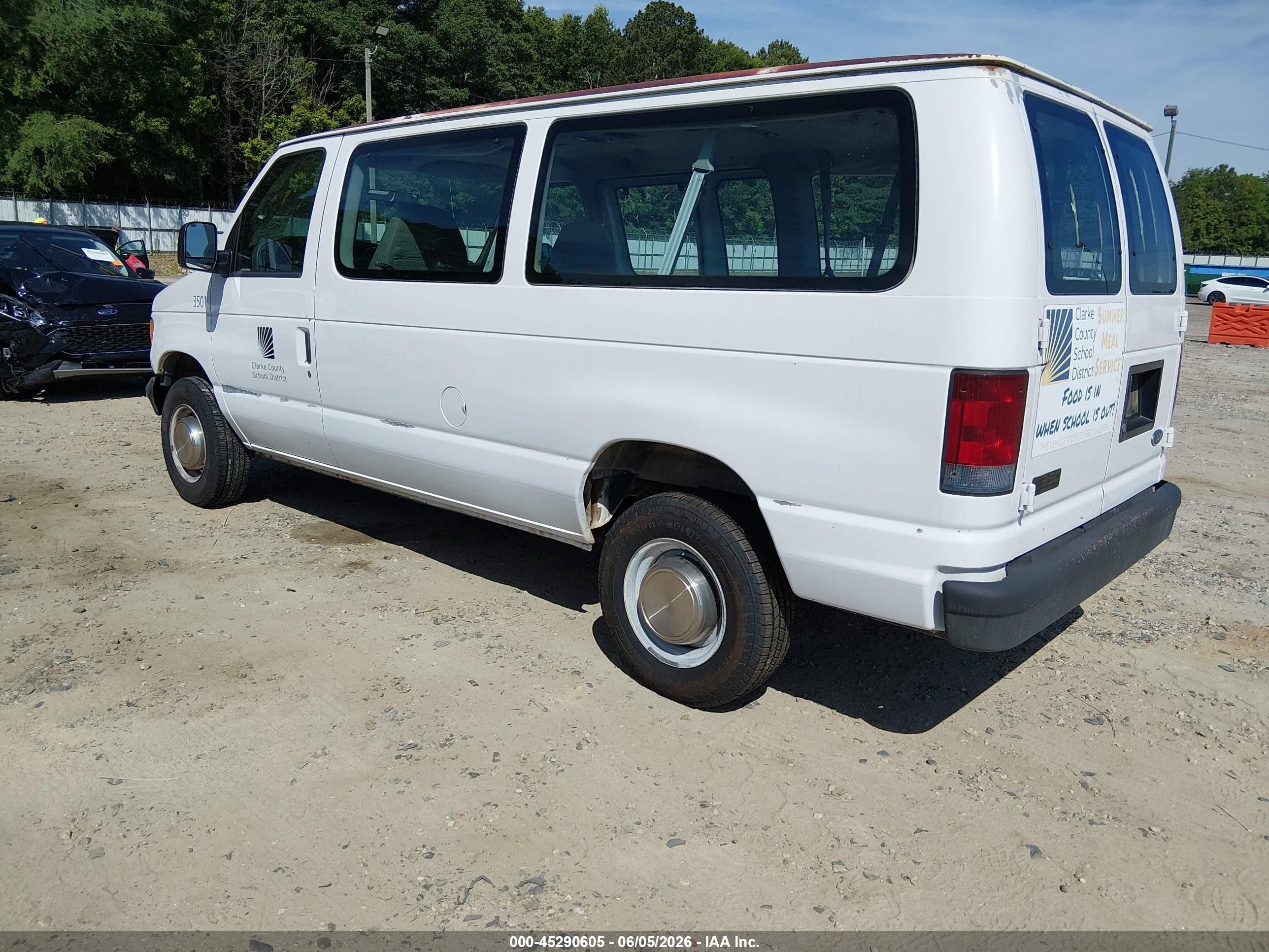 2003 Ford E-350 Super Duty Chateau/xl/xlt White vin: 1FBNE31L23HB41356