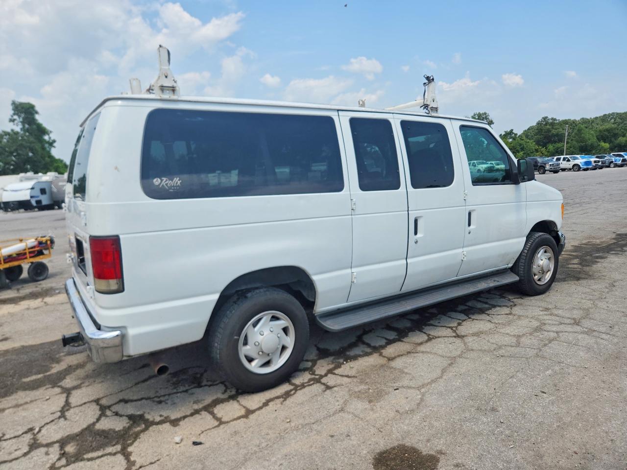 2006 Ford Econoline E350 Super Duty Wagon Белый vin: 1FBNE31L26DA04798