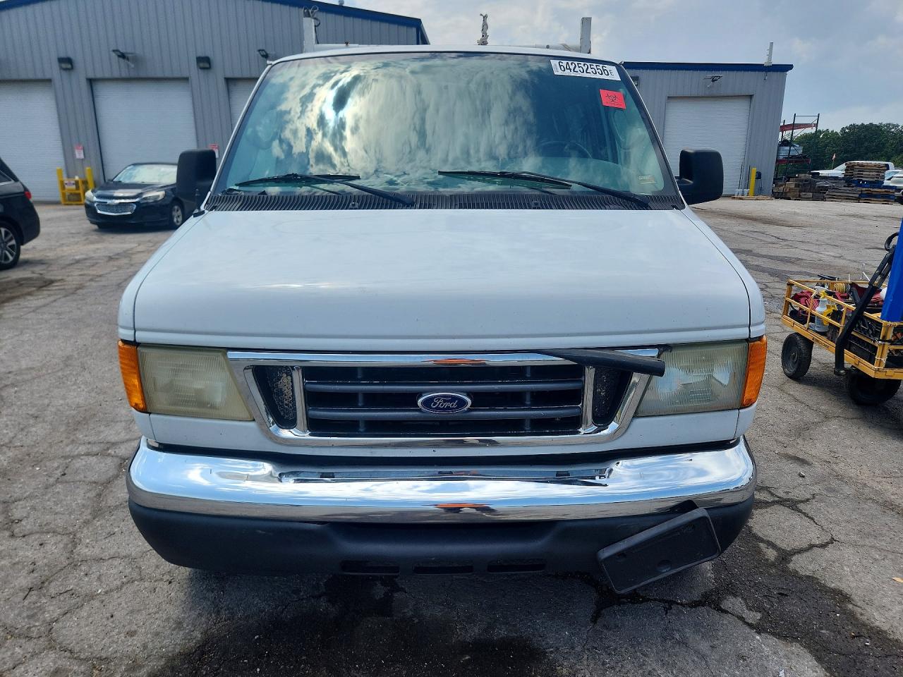 2006 Ford Econoline E350 Super Duty Wagon Белый vin: 1FBNE31L26DA04798