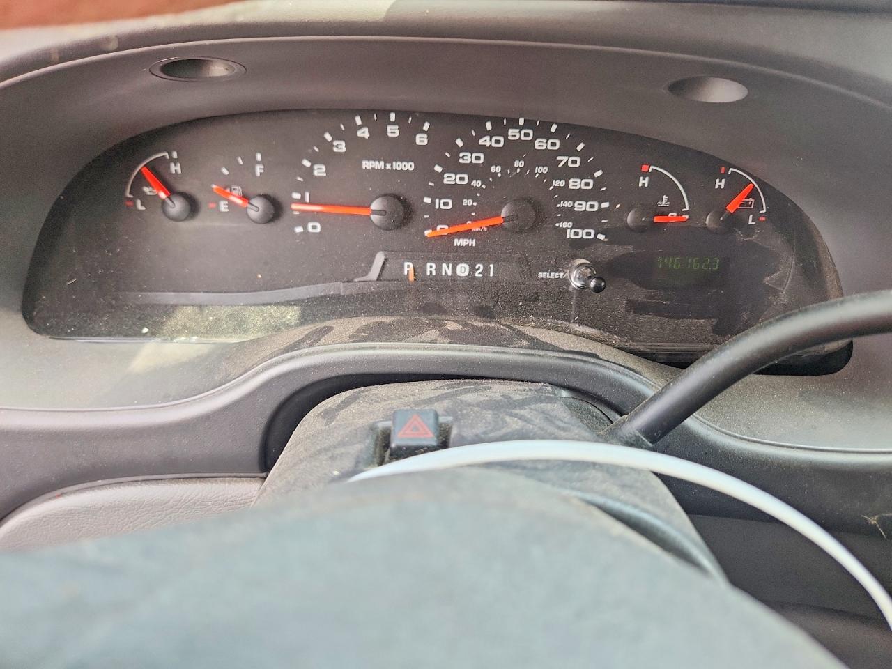 2006 Ford Econoline E350 Super Duty Wagon Белый vin: 1FBNE31L26DA04798