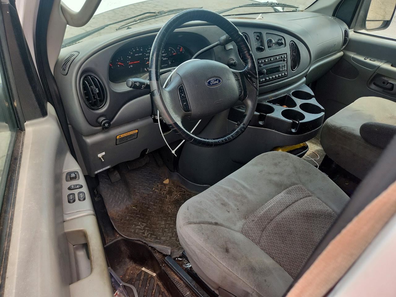 2006 Ford Econoline E350 Super Duty Wagon Белый vin: 1FBNE31L26DA04798