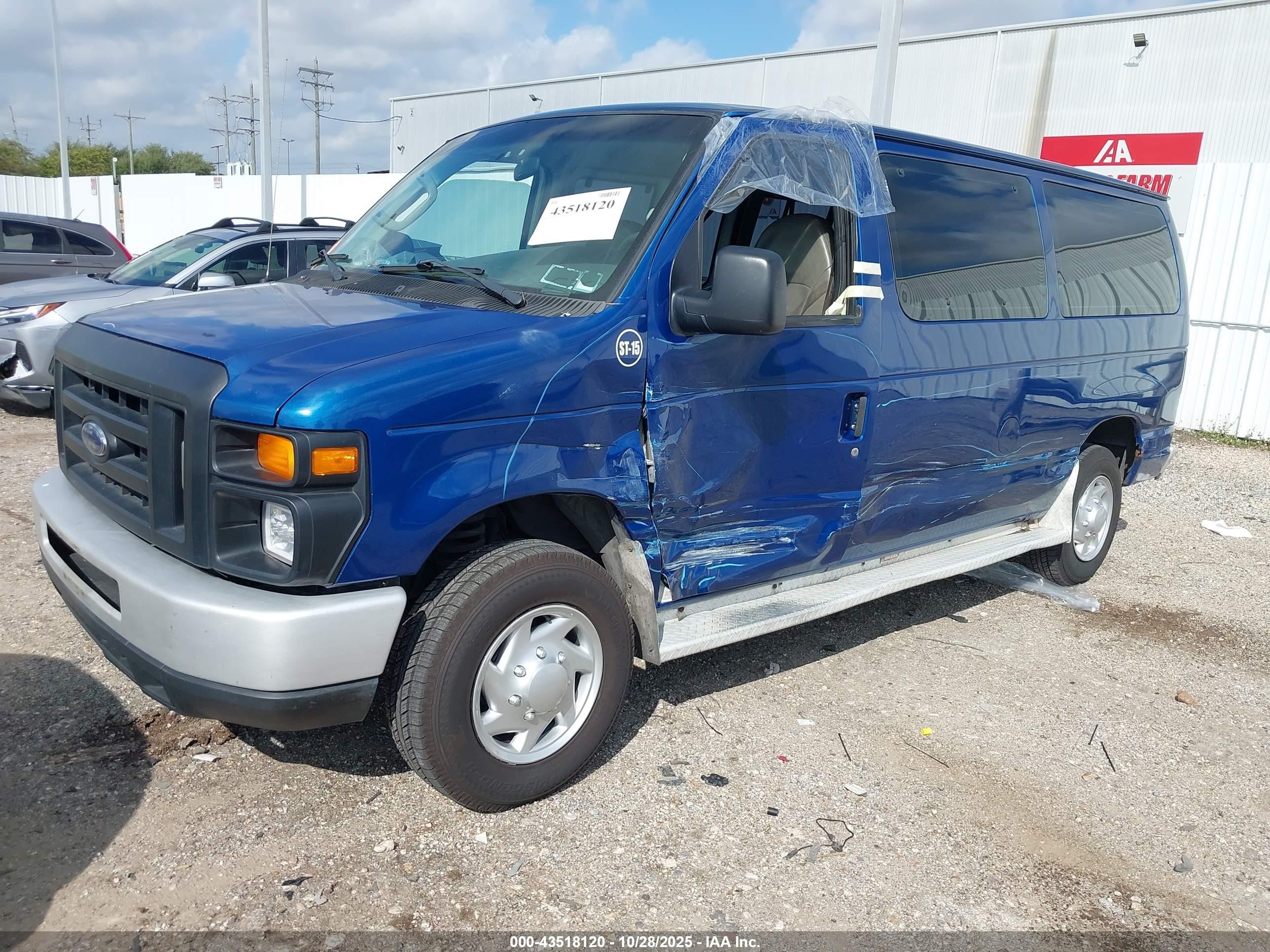 2008 Ford E-350 Super Duty Xl/xlt Blue vin: 1FBNE31L28DA94067