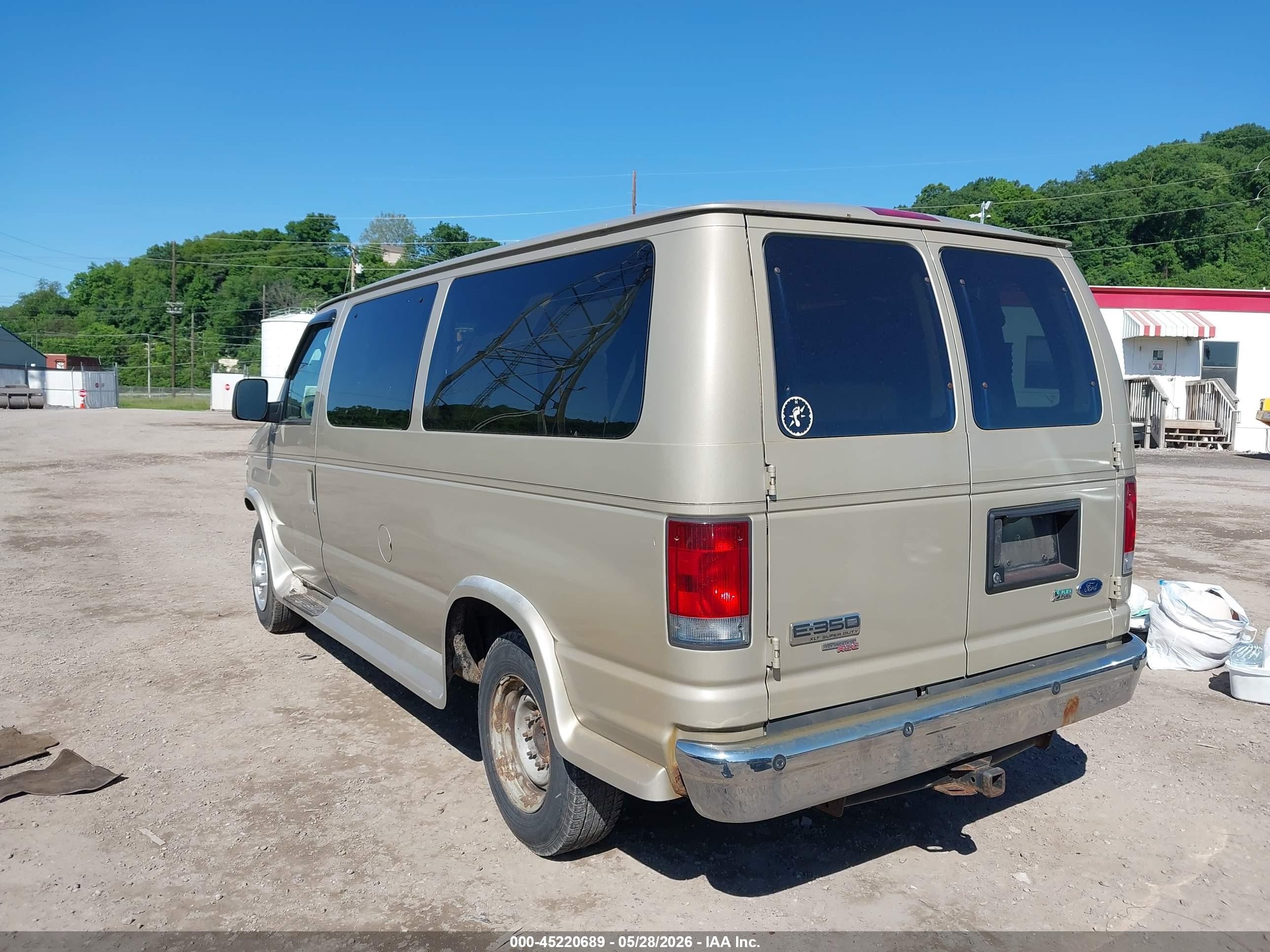 2009 Ford E-350 Super Duty Xl/xlt Beige vin: 1FBNE31L29DA68733
