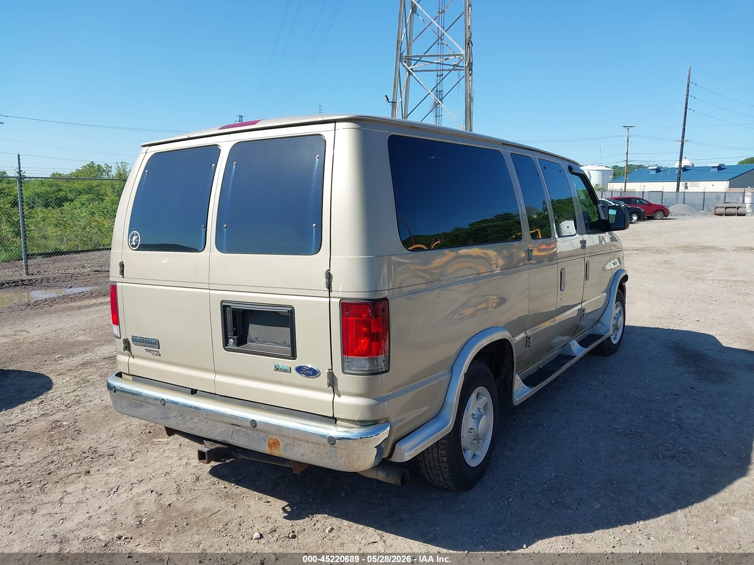2009 Ford E-350 Super Duty Xl/xlt Beige vin: 1FBNE31L29DA68733