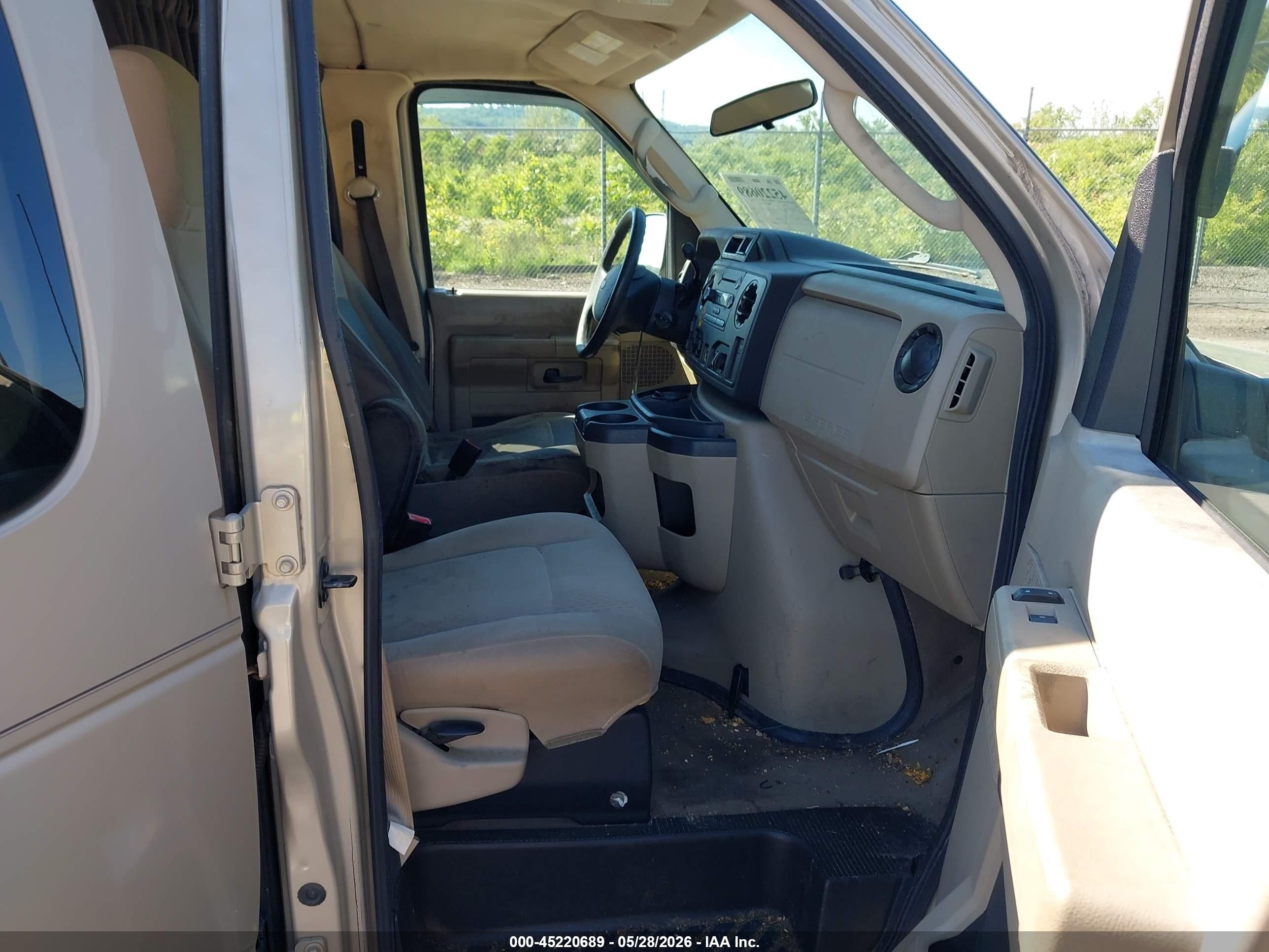 2009 Ford E-350 Super Duty Xl/xlt Beige vin: 1FBNE31L29DA68733