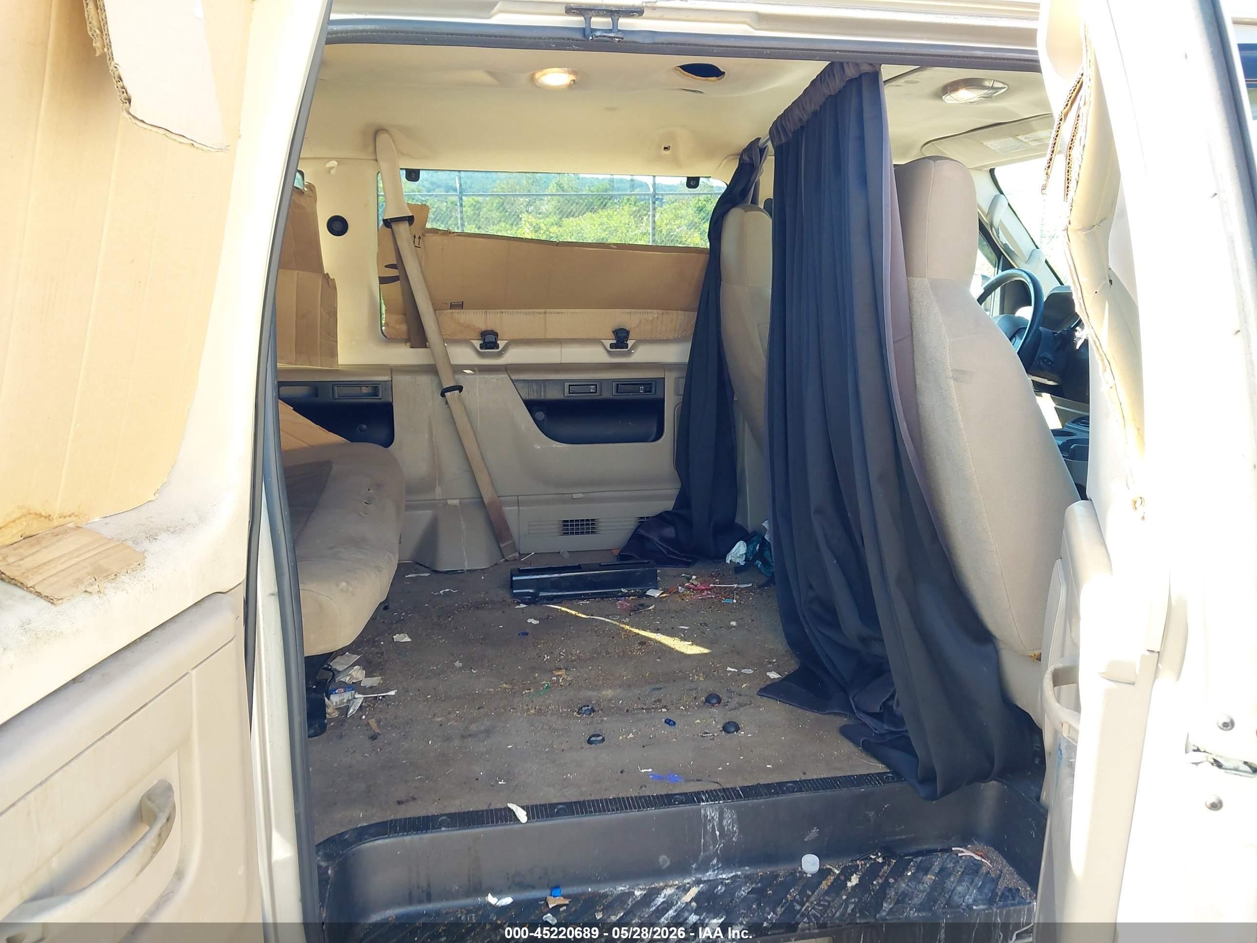 2009 Ford E-350 Super Duty Xl/xlt Beige vin: 1FBNE31L29DA68733