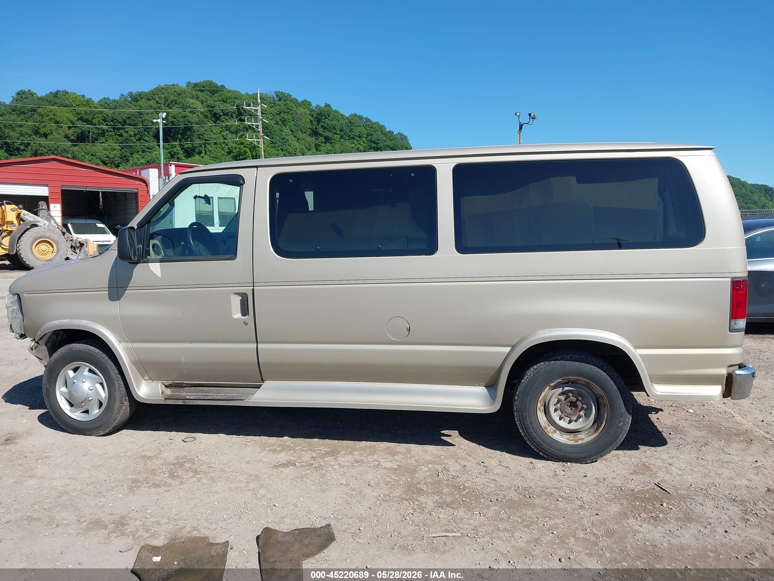 2009 Ford E-350 Super Duty Xl/xlt Beige vin: 1FBNE31L29DA68733