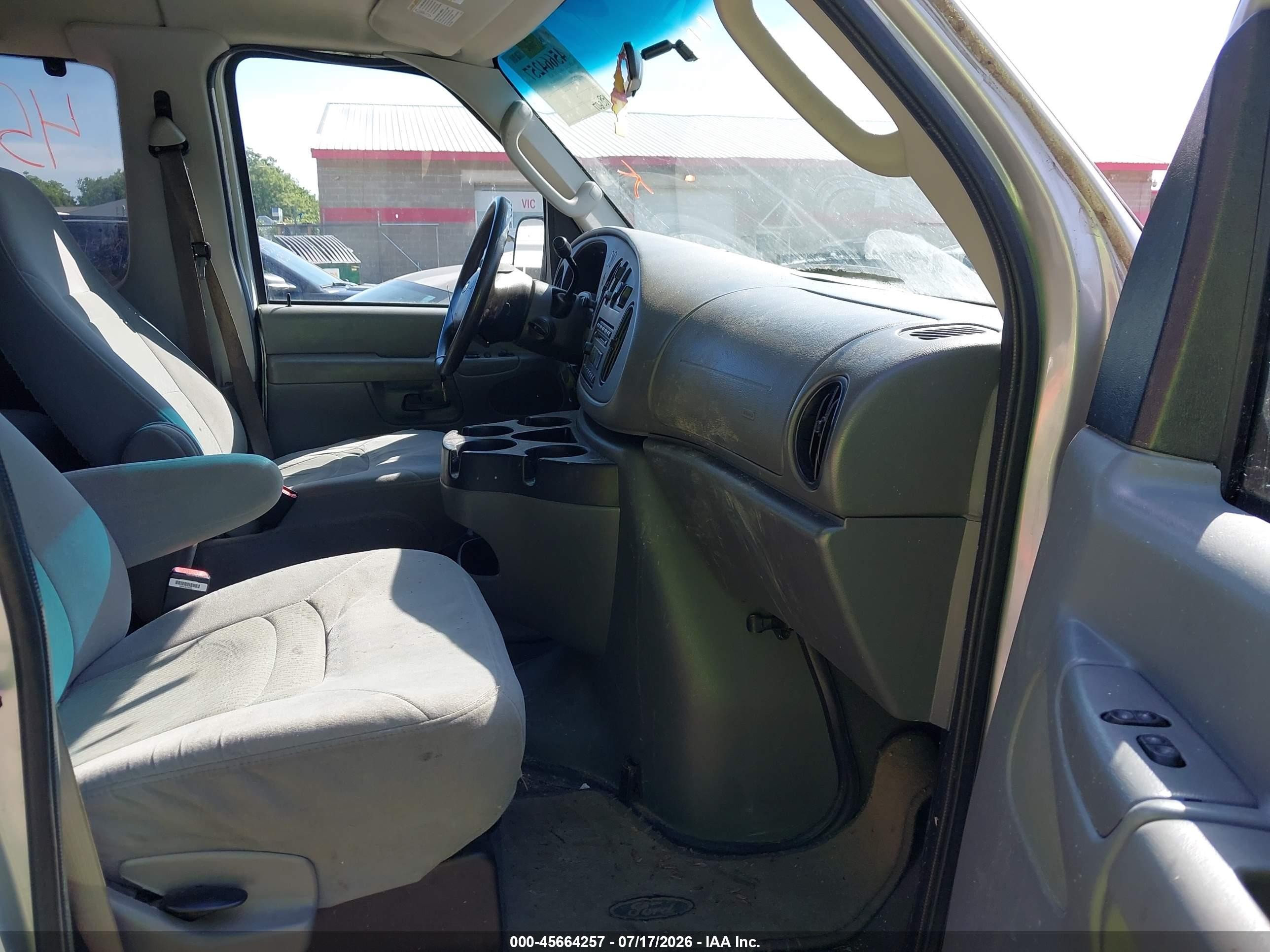 2007 Ford E-350 Super Duty Xl/xlt Silver vin: 1FBNE31L37DA84923