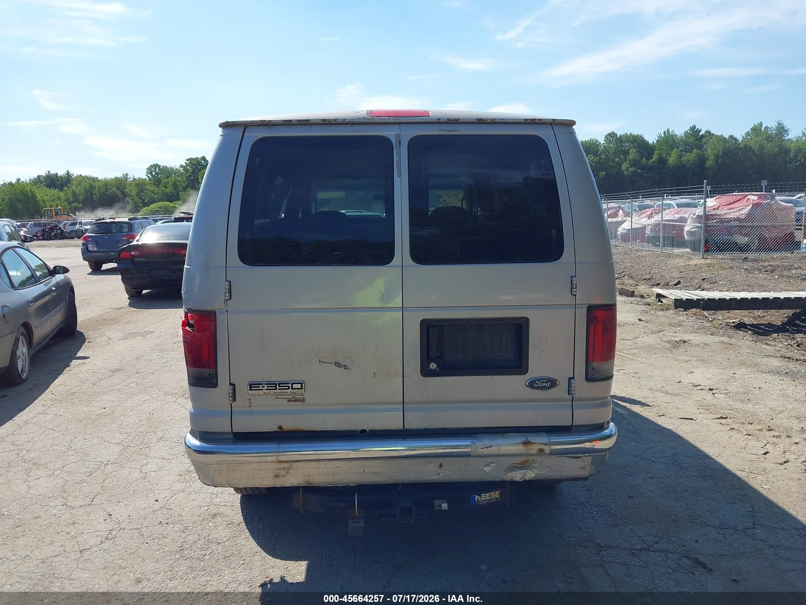 2007 Ford E-350 Super Duty Xl/xlt Silver vin: 1FBNE31L37DA84923