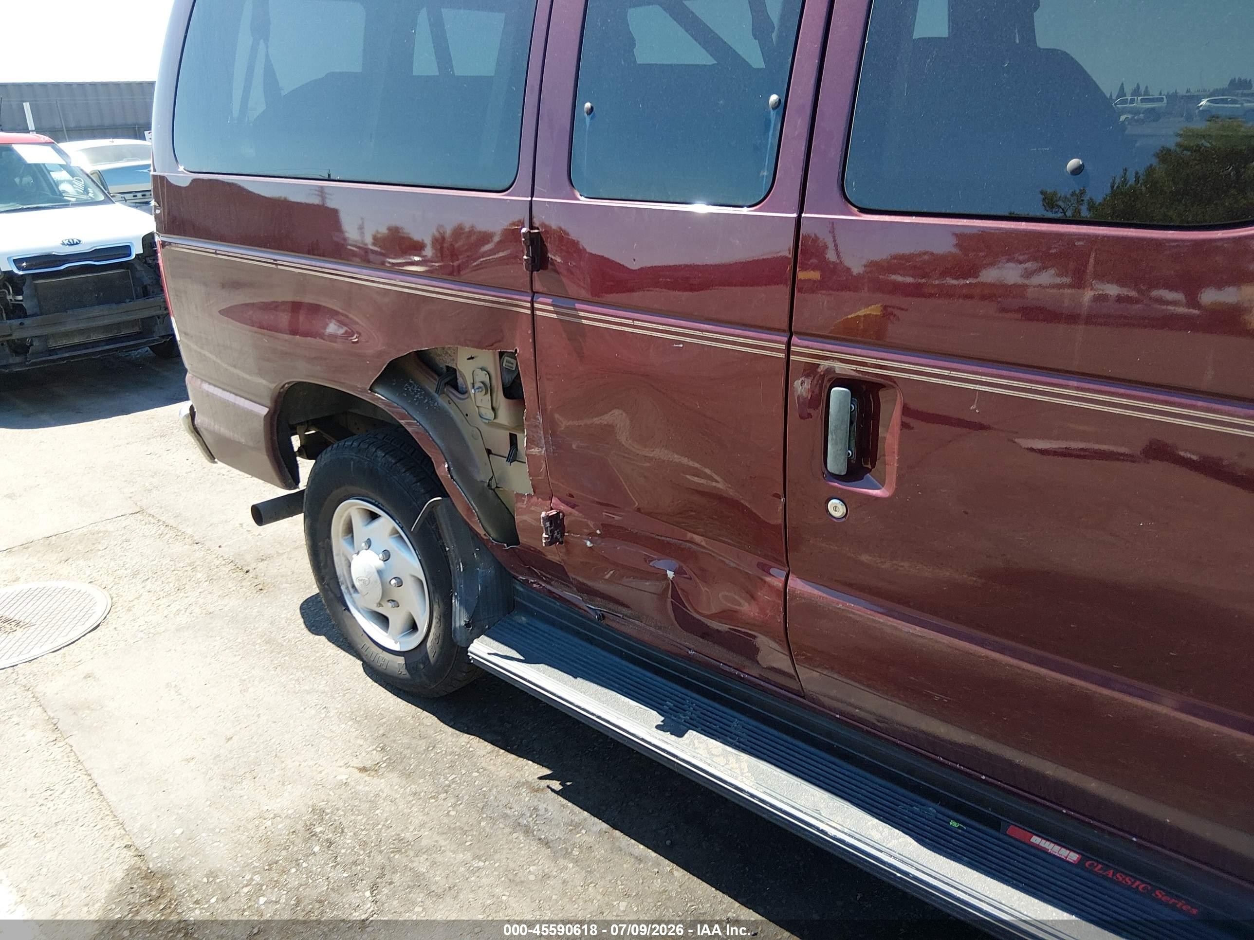 2008 Ford E-350 Super Duty Xl/xlt Maroon vin: 1FBNE31L38DA74006