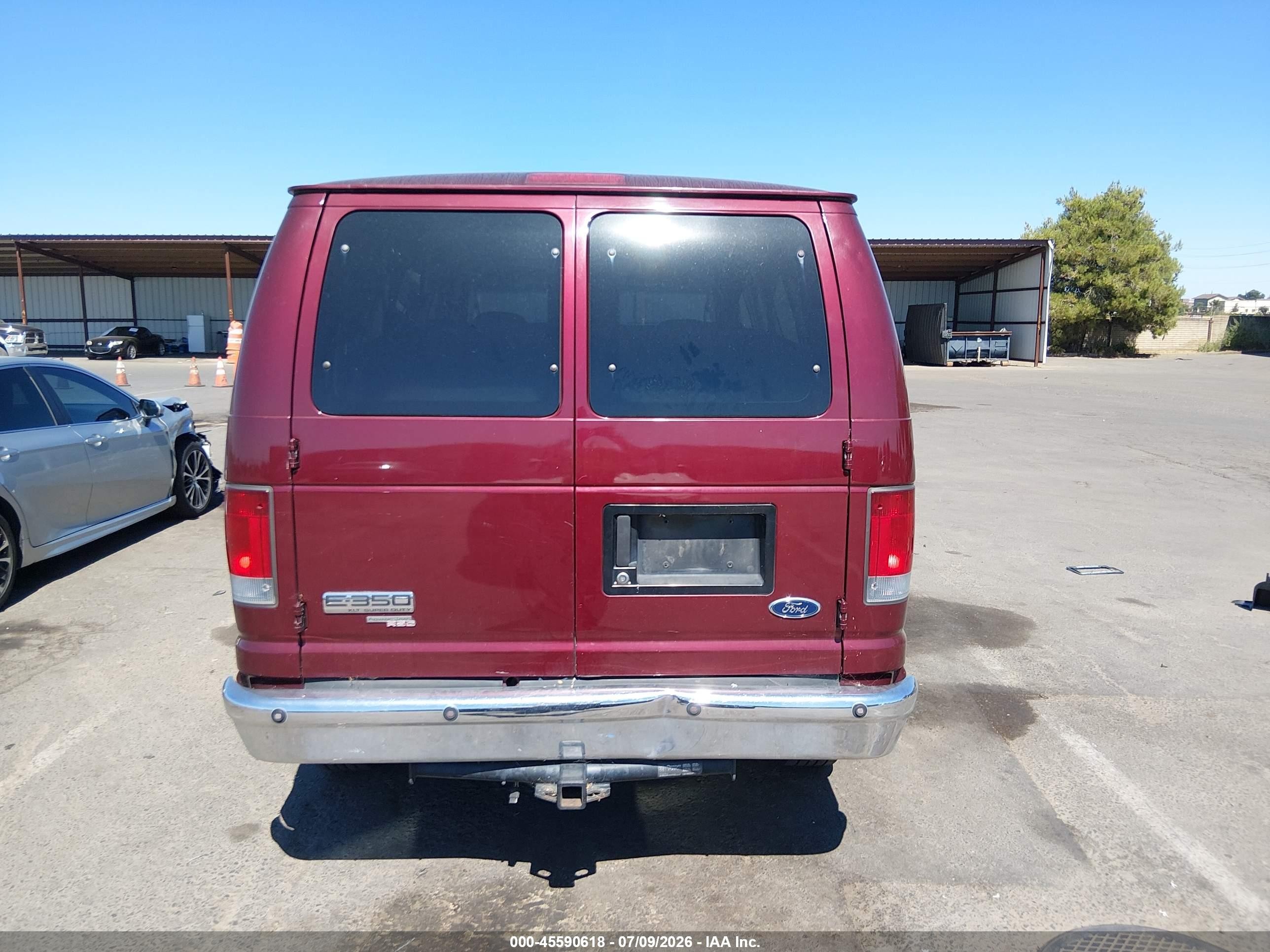 2008 Ford E-350 Super Duty Xl/xlt Maroon vin: 1FBNE31L38DA74006