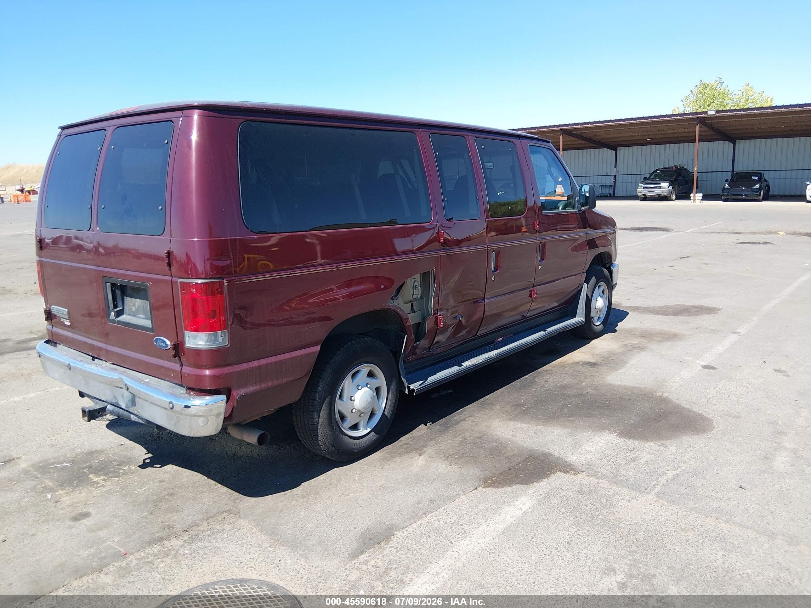 2008 Ford E-350 Super Duty Xl/xlt Maroon vin: 1FBNE31L38DA74006