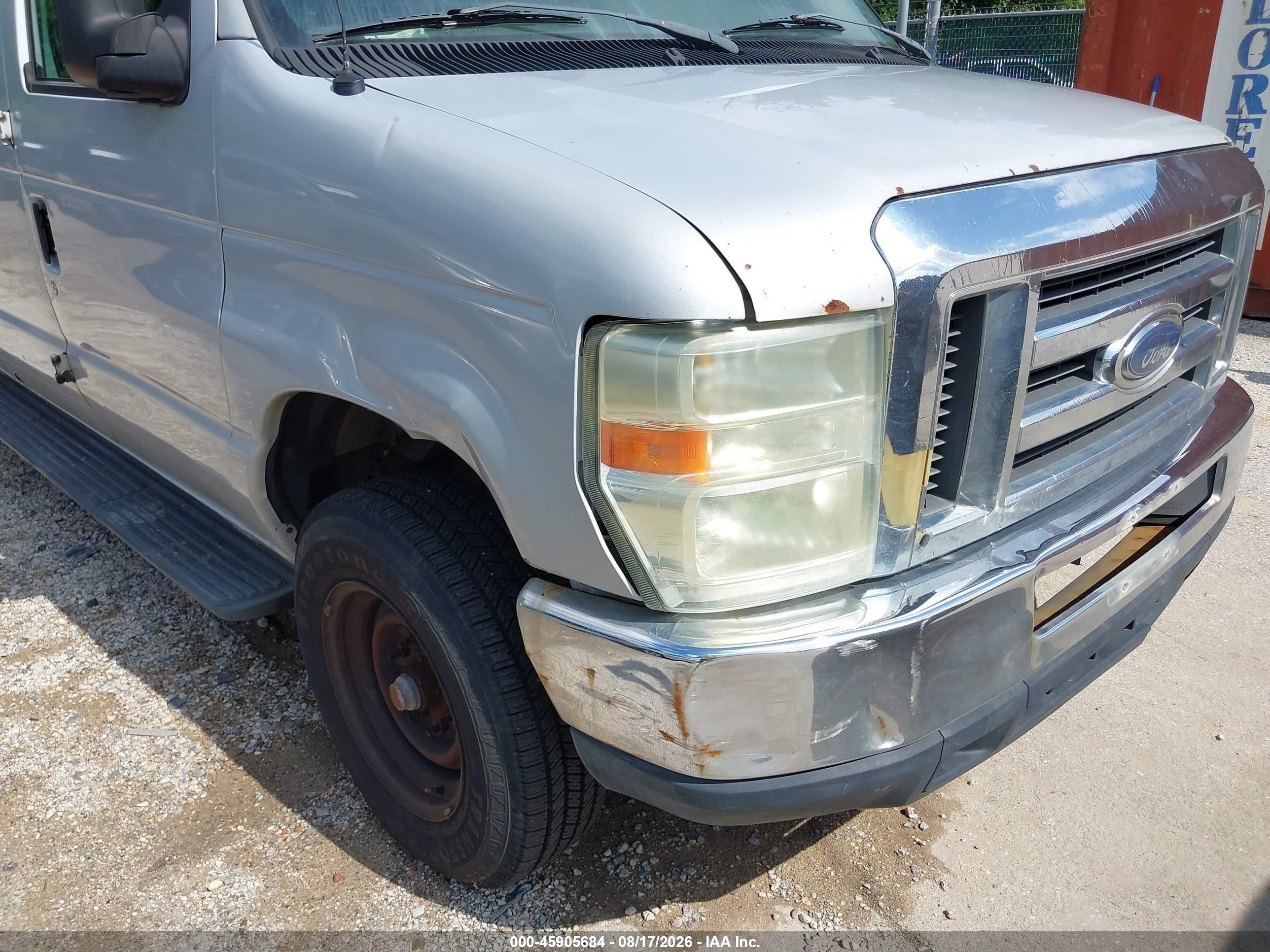 2008 Ford E-350 Super Duty Xl/xlt Silver vin: 1FBNE31L38DA80467