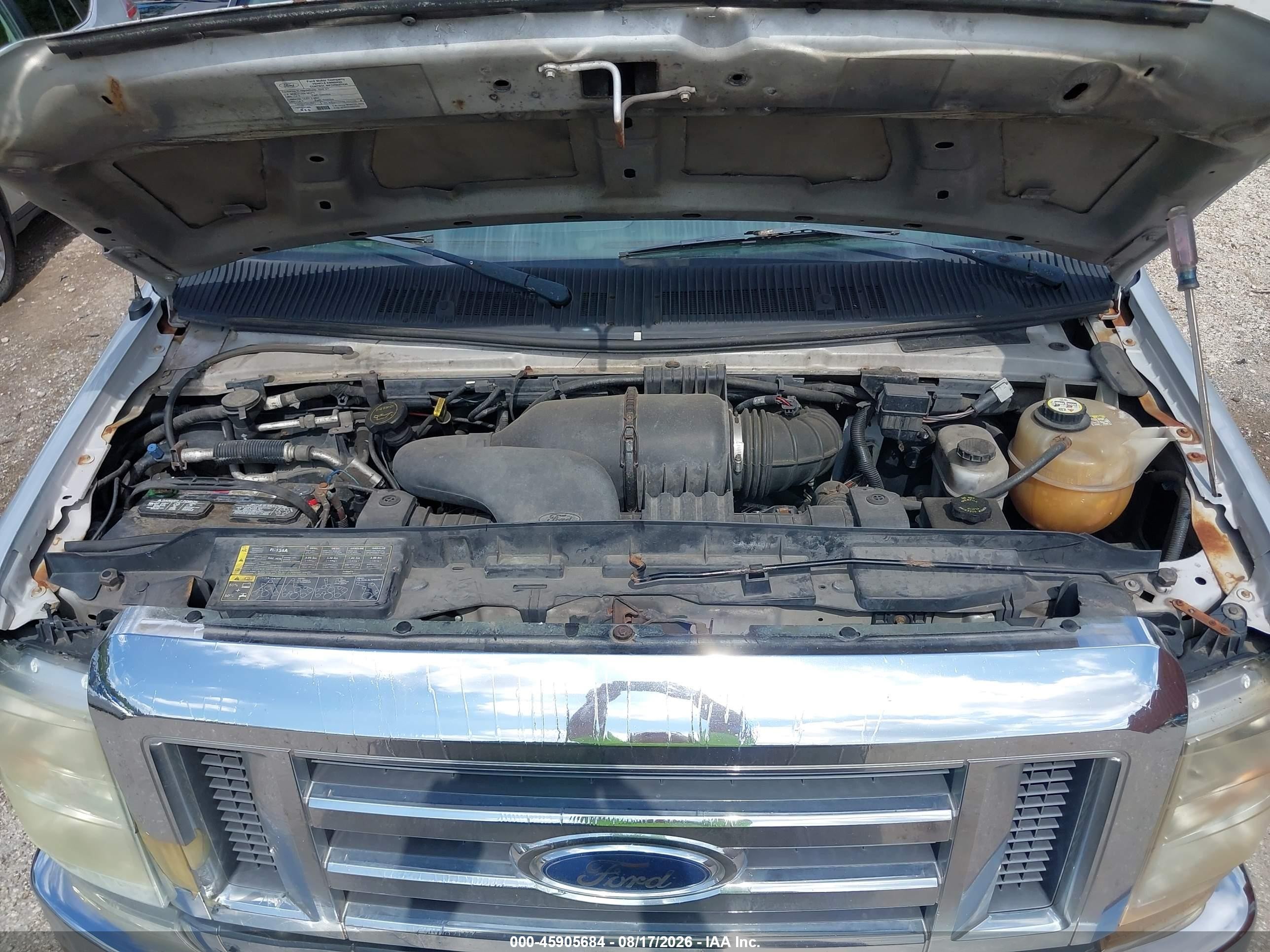 2008 Ford E-350 Super Duty Xl/xlt Silver vin: 1FBNE31L38DA80467