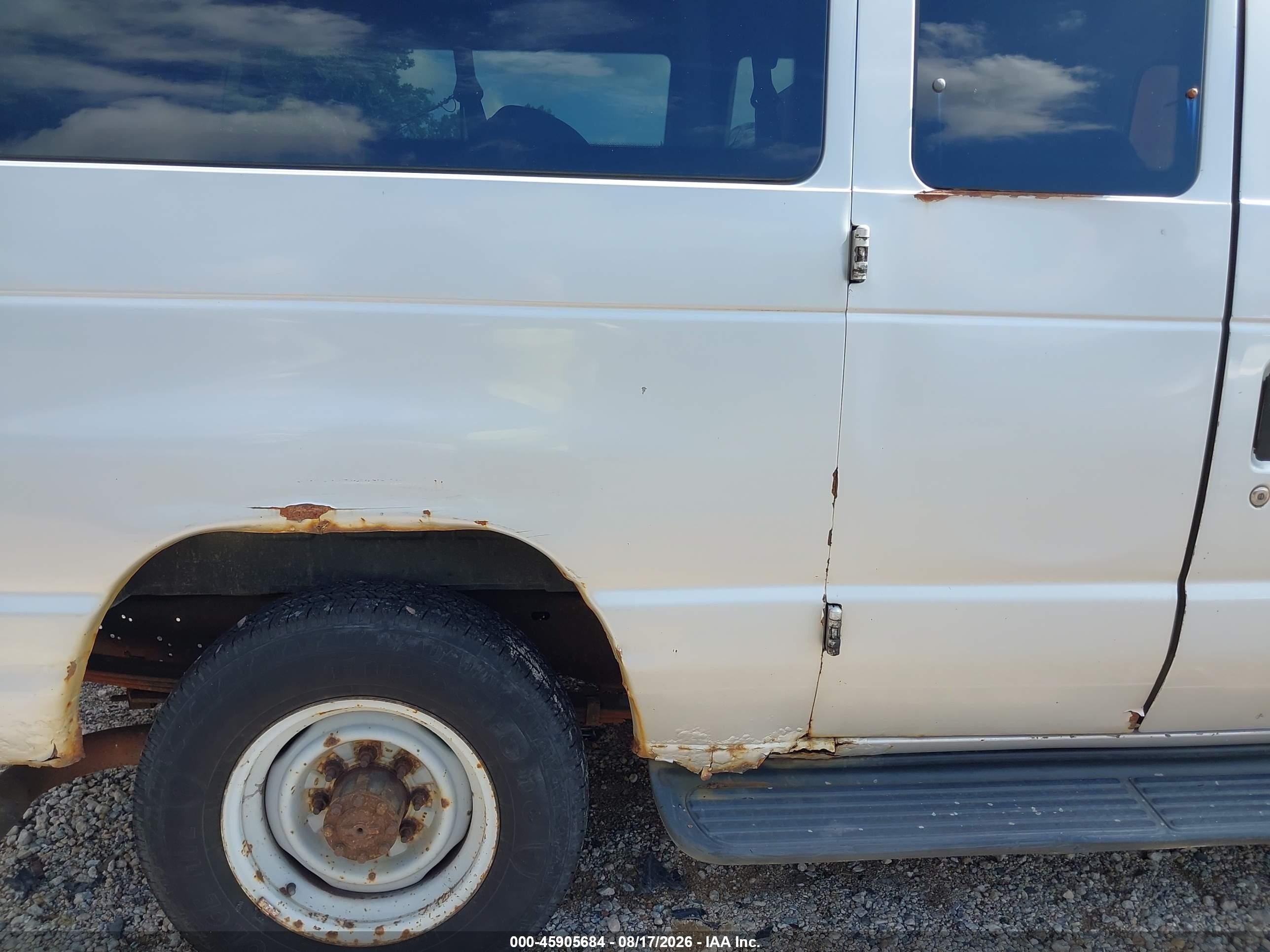 2008 Ford E-350 Super Duty Xl/xlt Silver vin: 1FBNE31L38DA80467
