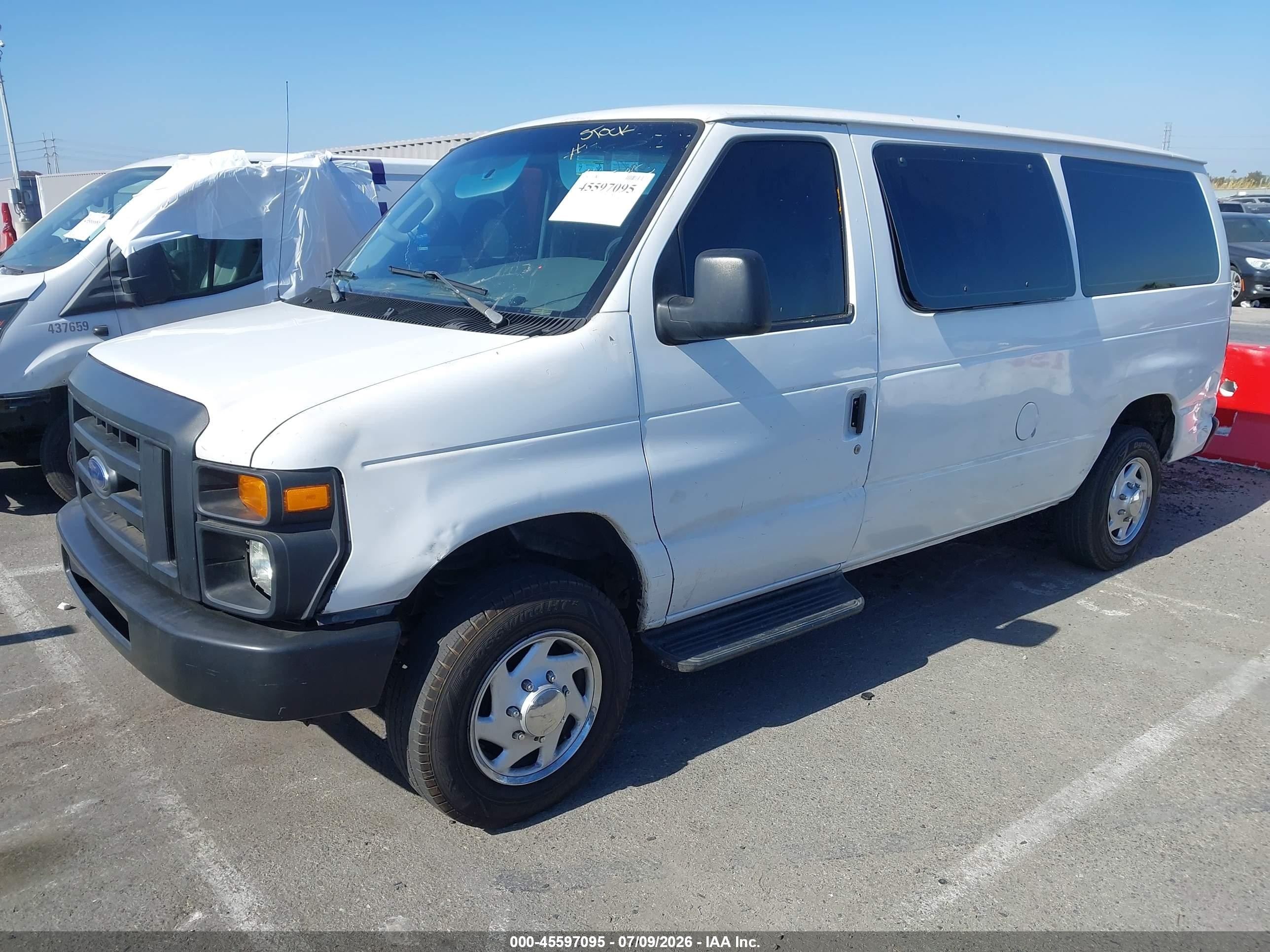 2008 Ford E-350 Super Duty Xl/xlt White vin: 1FBNE31L38DB04119
