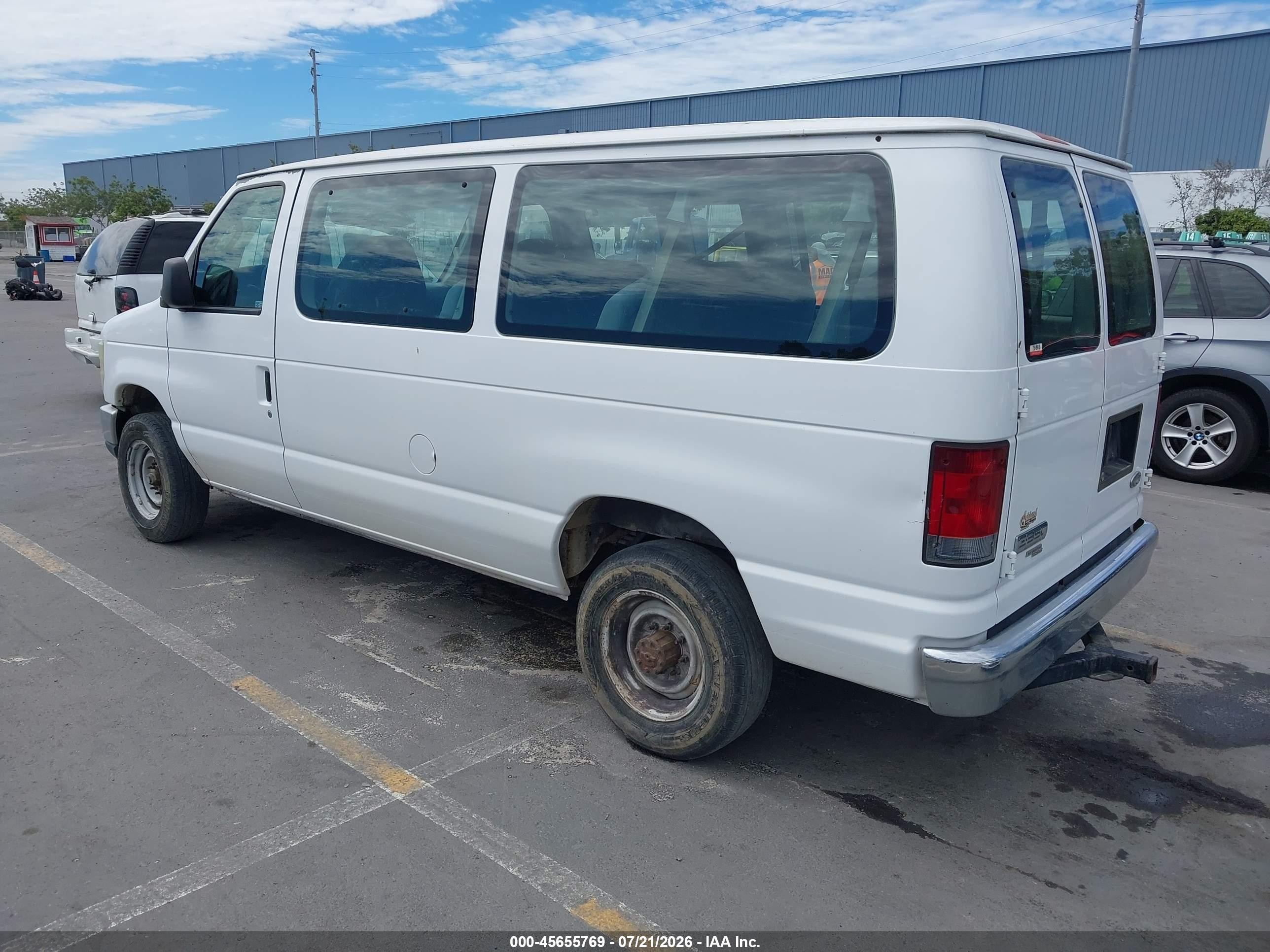 2008 Ford E-350 Super Duty Xl/xlt White vin: 1FBNE31L38DB14617