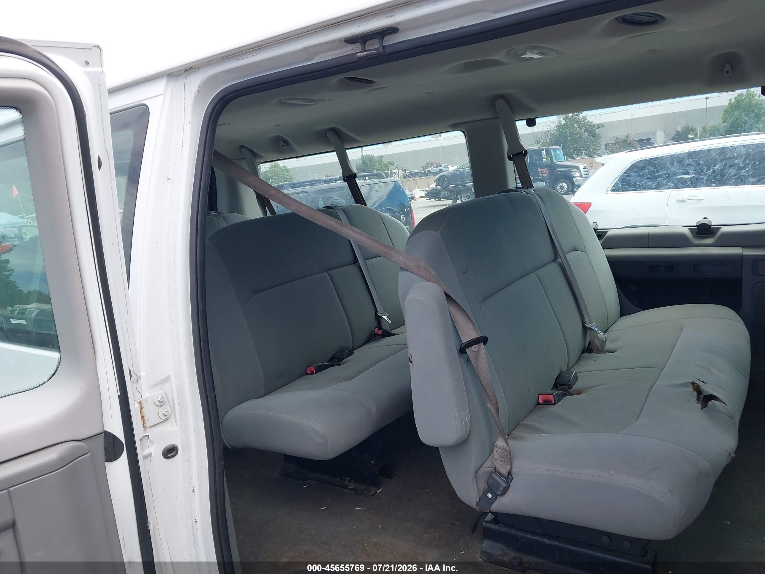 2008 Ford E-350 Super Duty Xl/xlt White vin: 1FBNE31L38DB14617