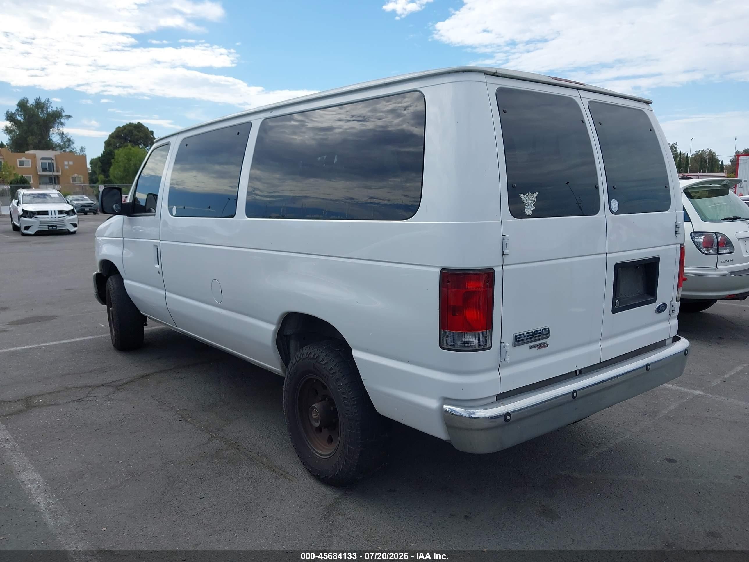 2008 Ford E-350 Super Duty Xl/xlt White vin: 1FBNE31L38DB24385
