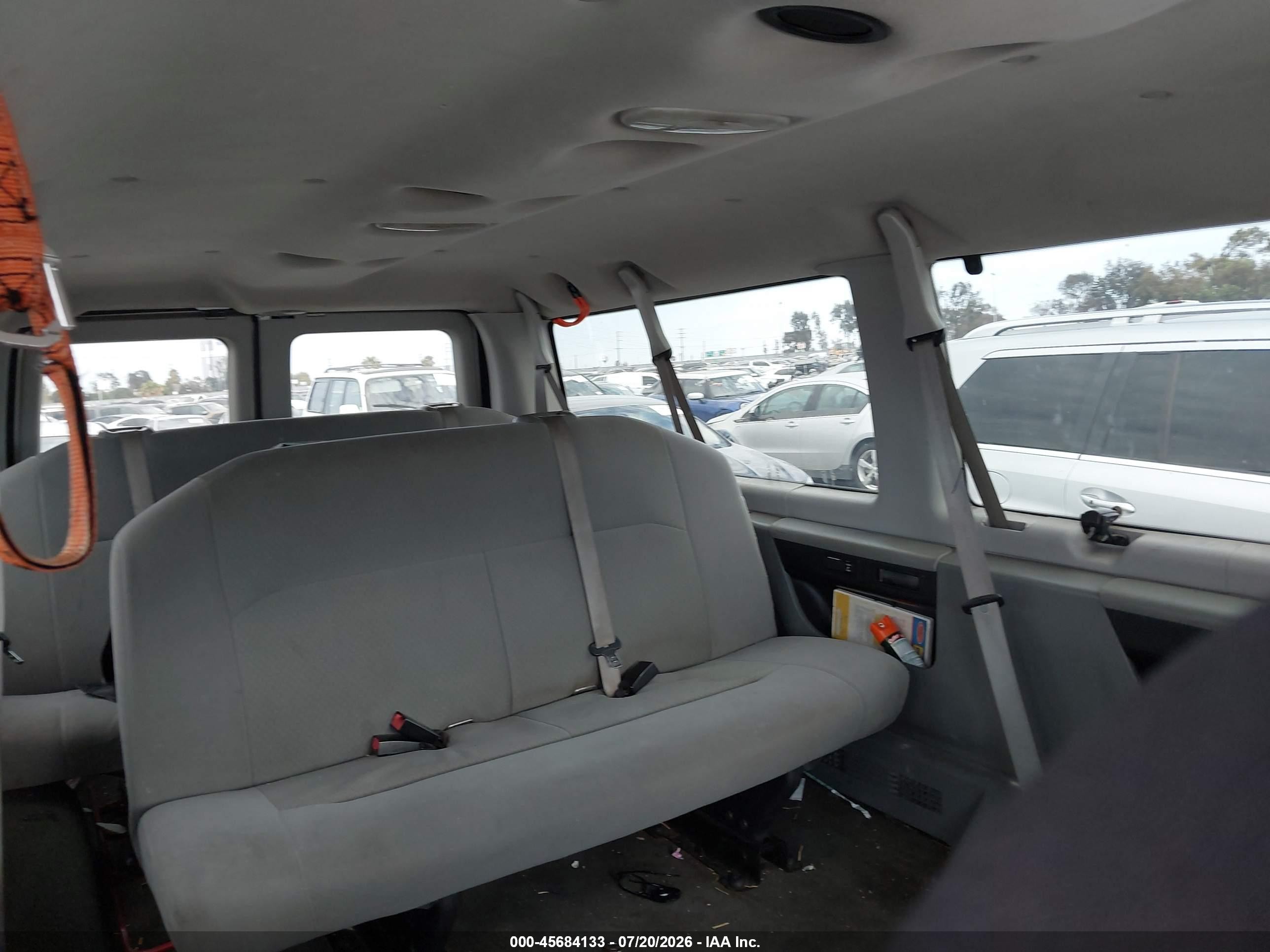2008 Ford E-350 Super Duty Xl/xlt White vin: 1FBNE31L38DB24385