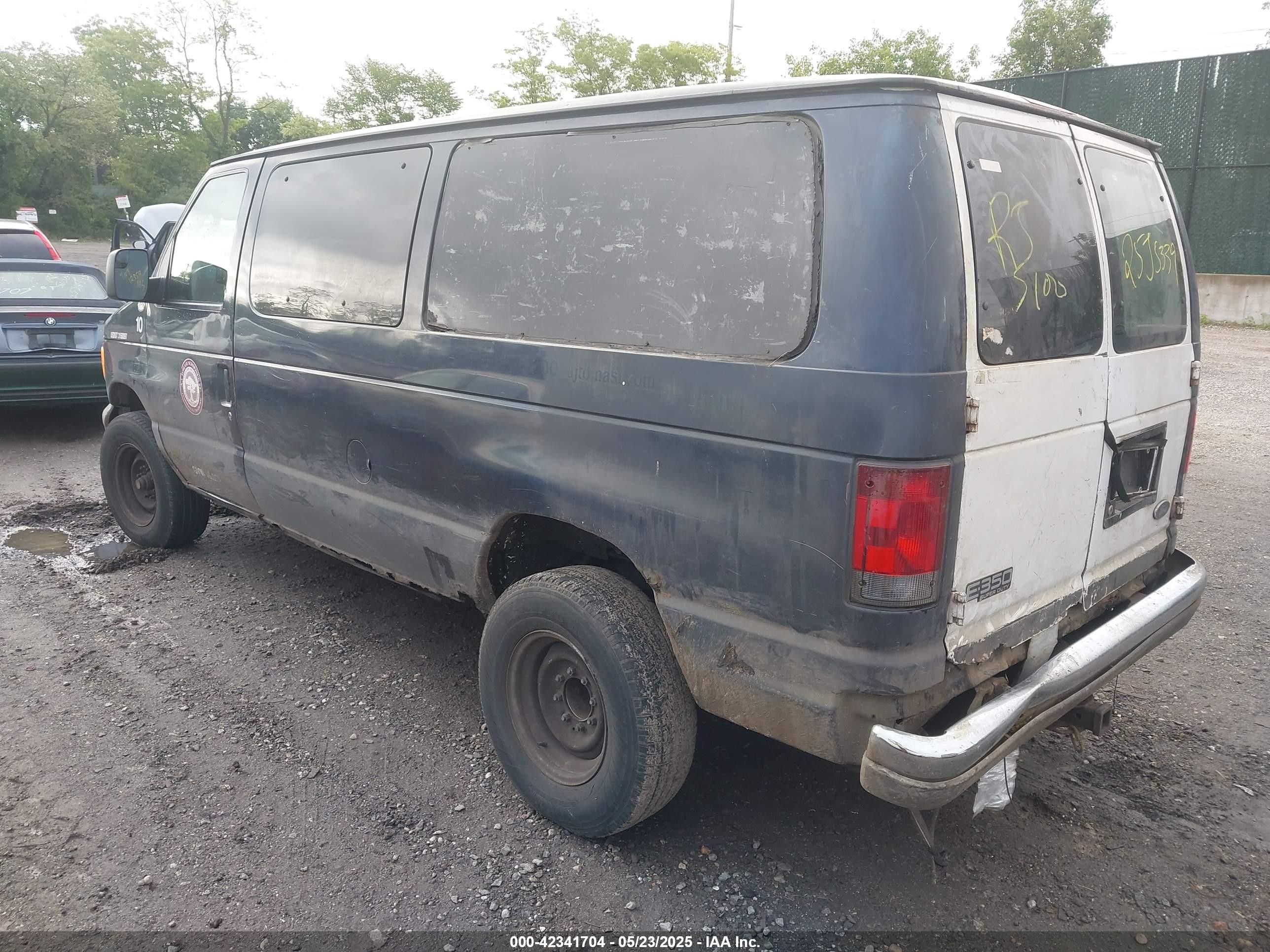 2003 Ford E-350 Super Duty Chateau/xl/xlt Blue vin: 1FBNE31L43HB21125