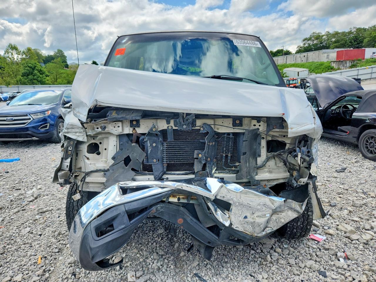 2009 Ford Econoline E350 Super Duty Wagon Silver vin: 1FBNE31L49DA47902