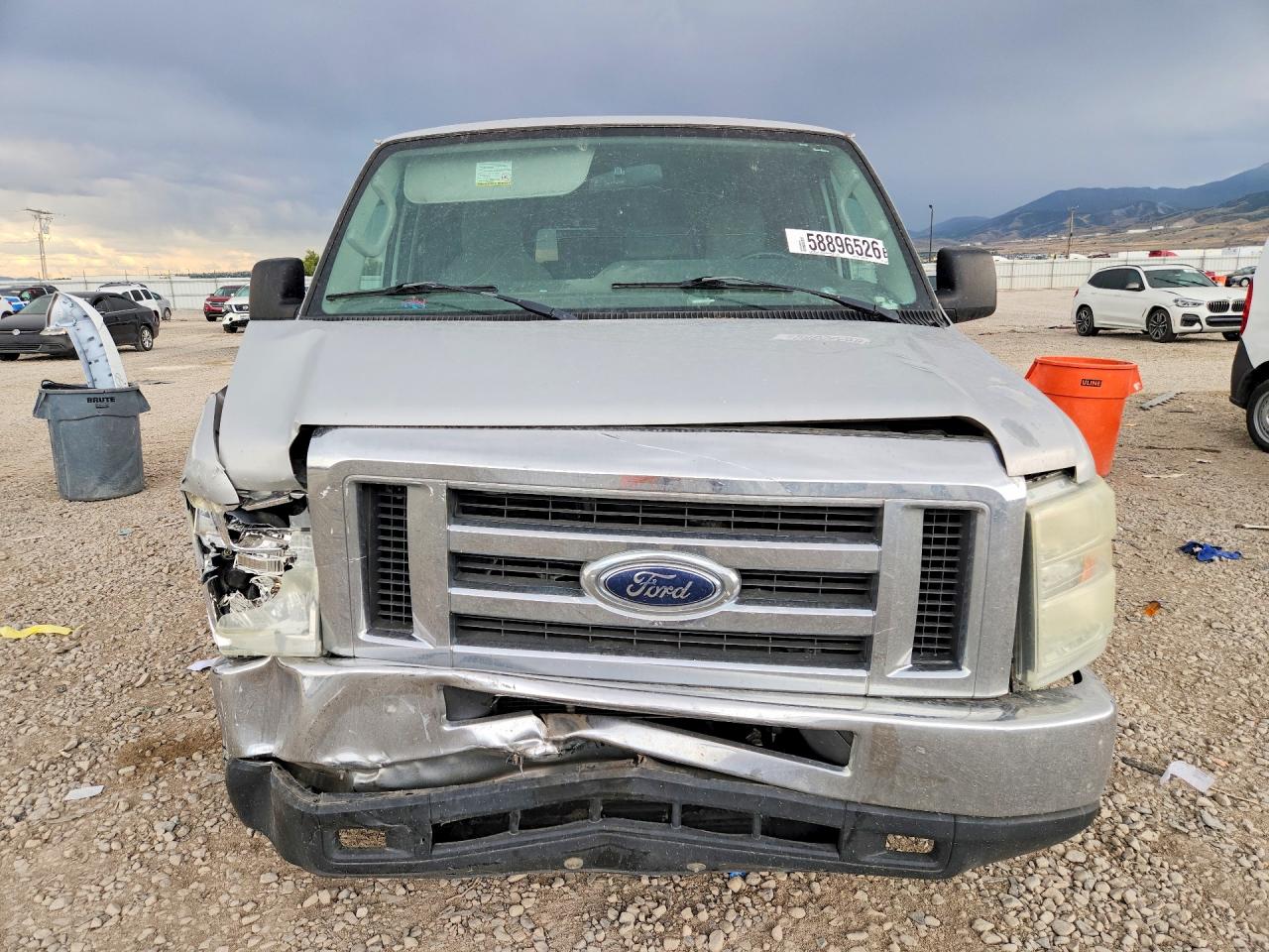 2009 Ford Econoline E350 Super Duty Wagon Silver vin: 1FBNE31L49DA56387