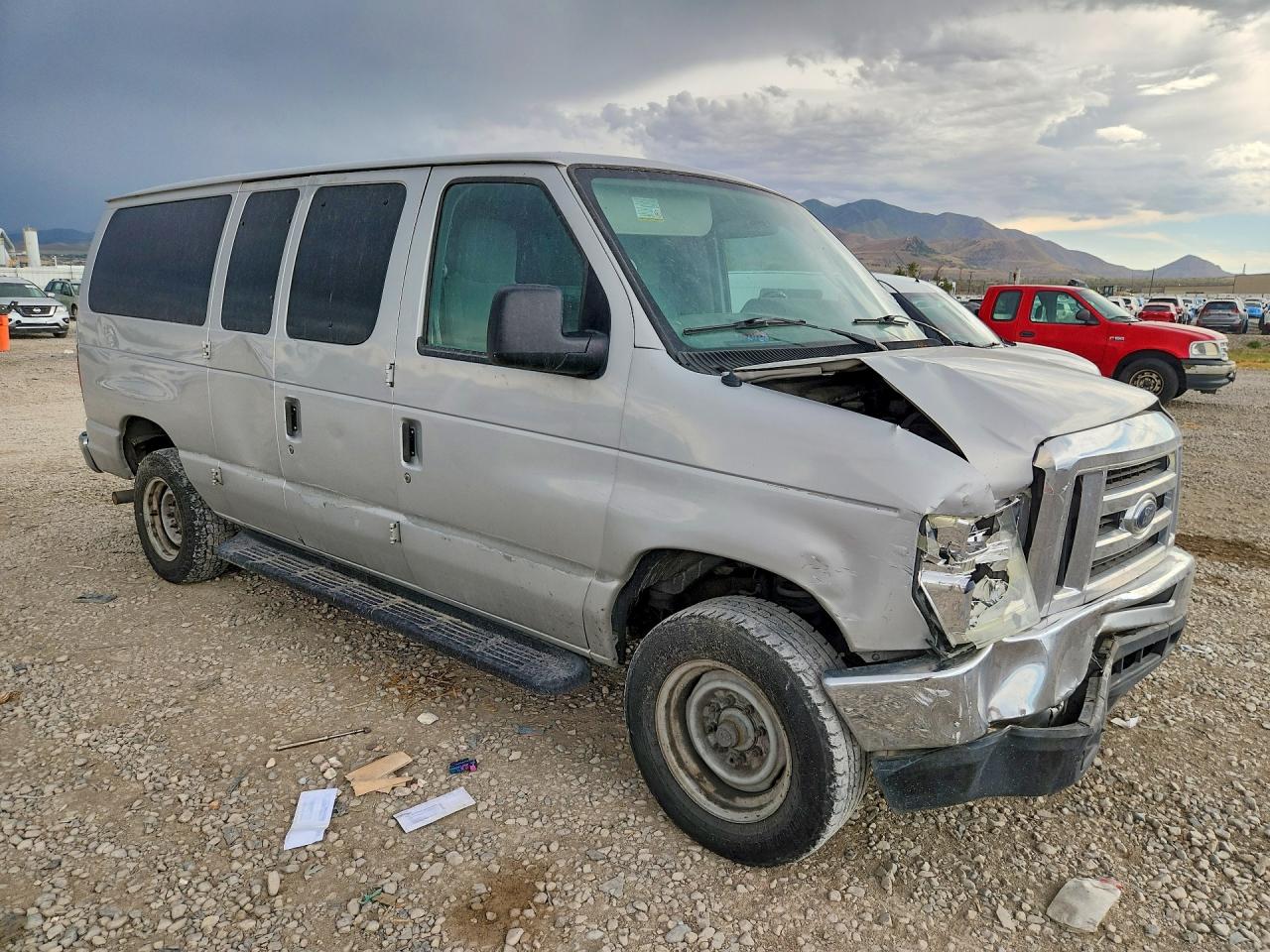 2009 Ford Econoline E350 Super Duty Wagon Silver vin: 1FBNE31L49DA56387